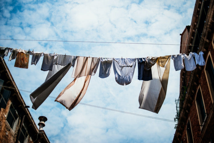 5 consejos del lavado de ropa técnica para cuidarla y proteger el planeta