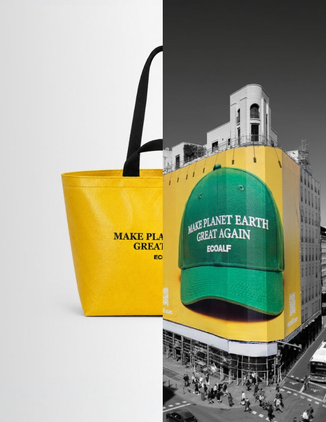 Bolsa amarilla de la marca Ecoalf y gorra verde con el mensaje «Make Planet Earth Great Again» ante una valla en blanco y negro.
