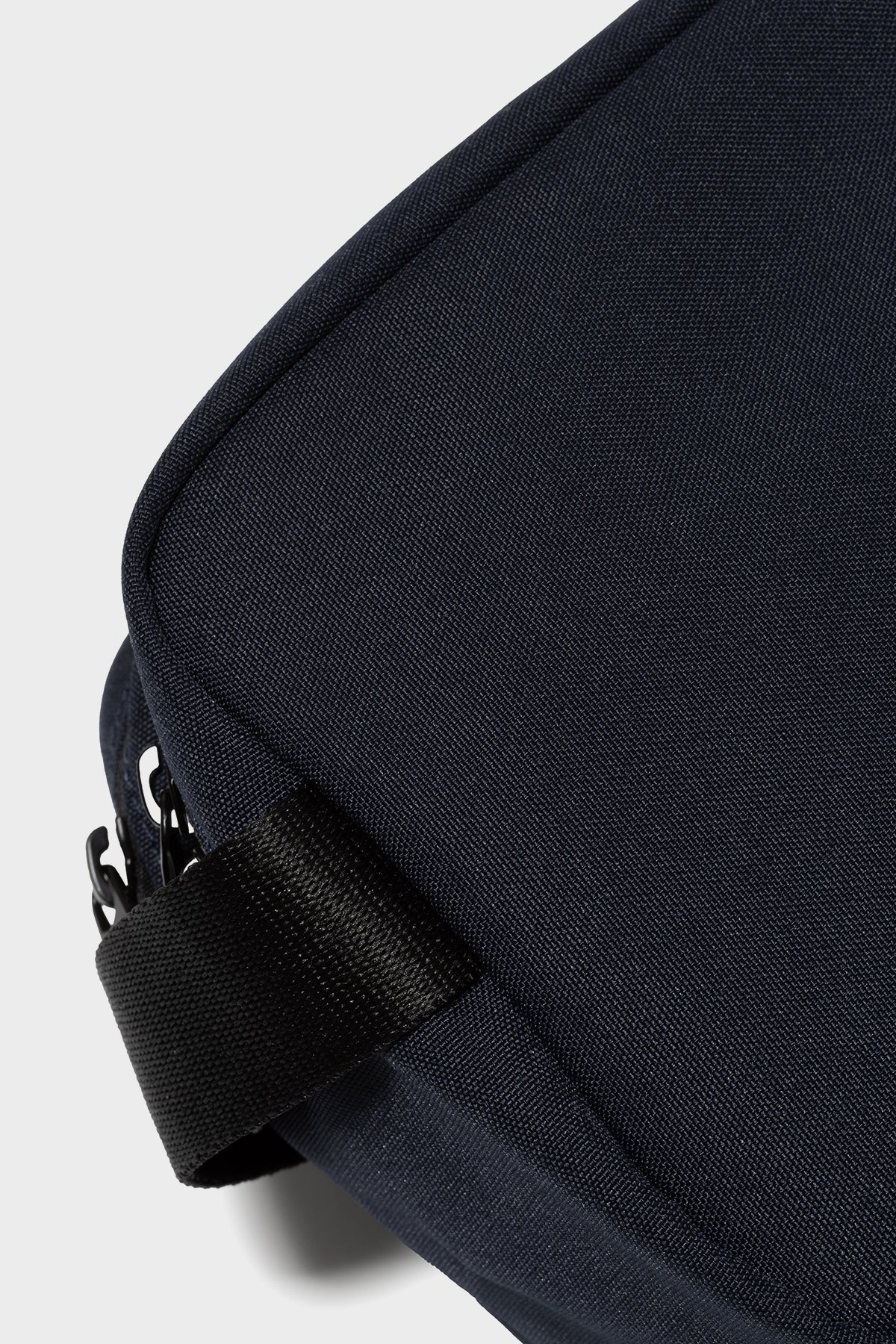 NECESER SPORT AZUL MARINO