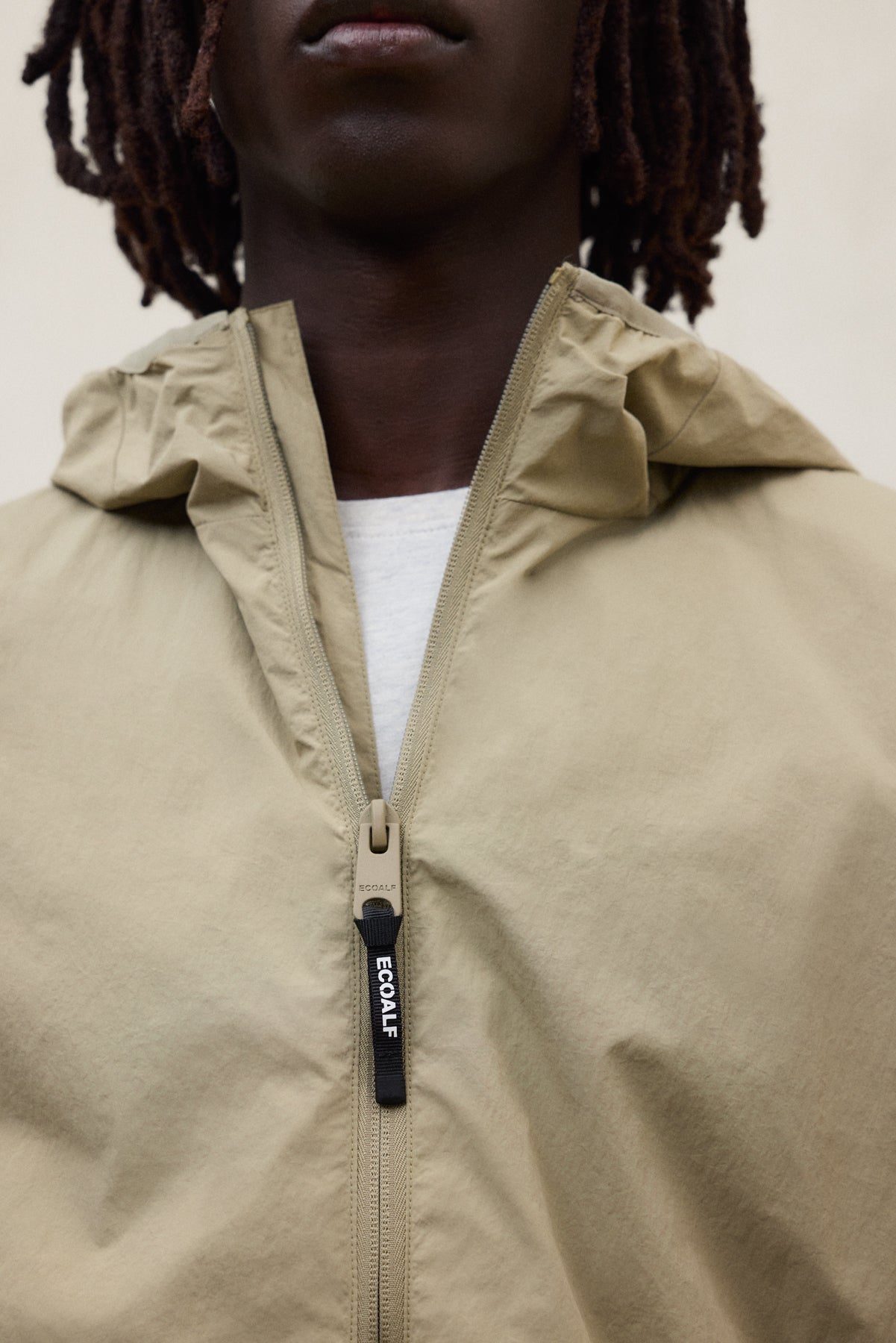 PACKABLE EOLI JACKET IN BEIGE