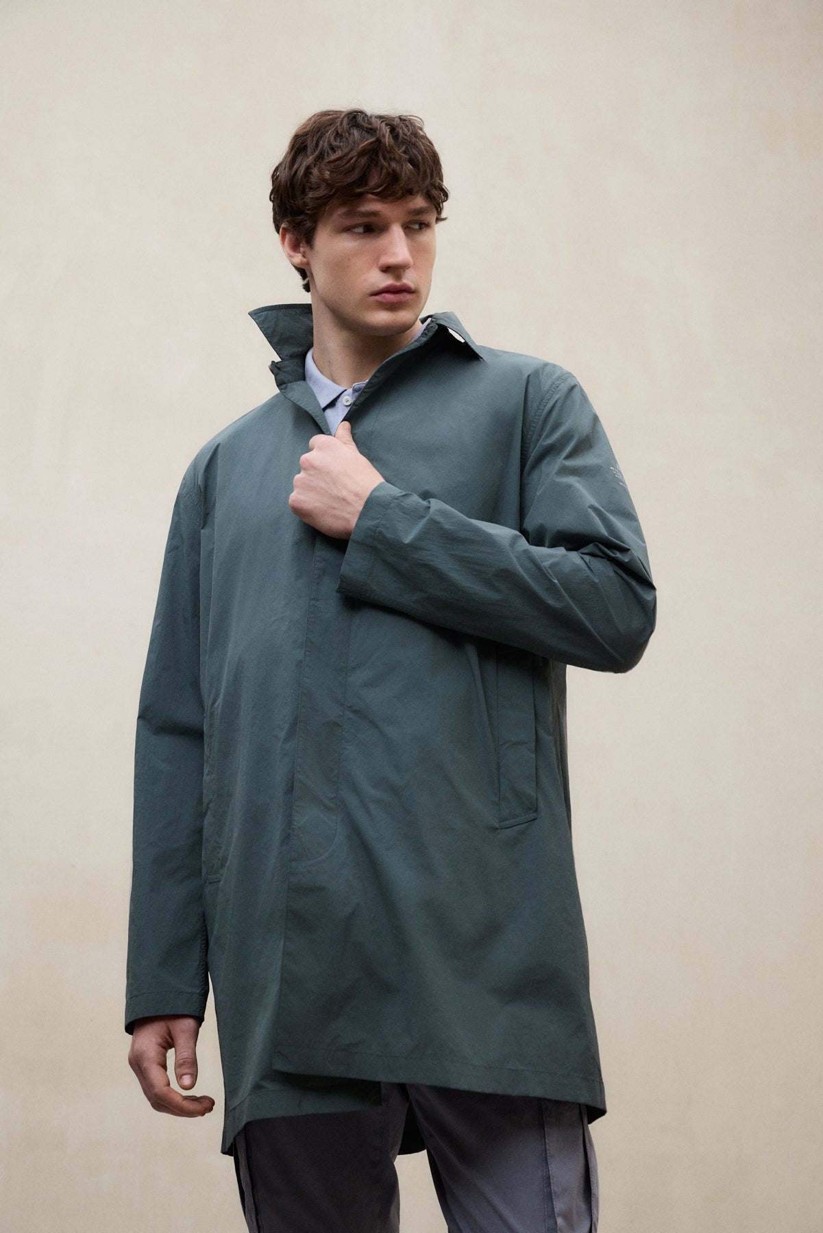 GABARDINA PACKABLE VESTAL VERDE