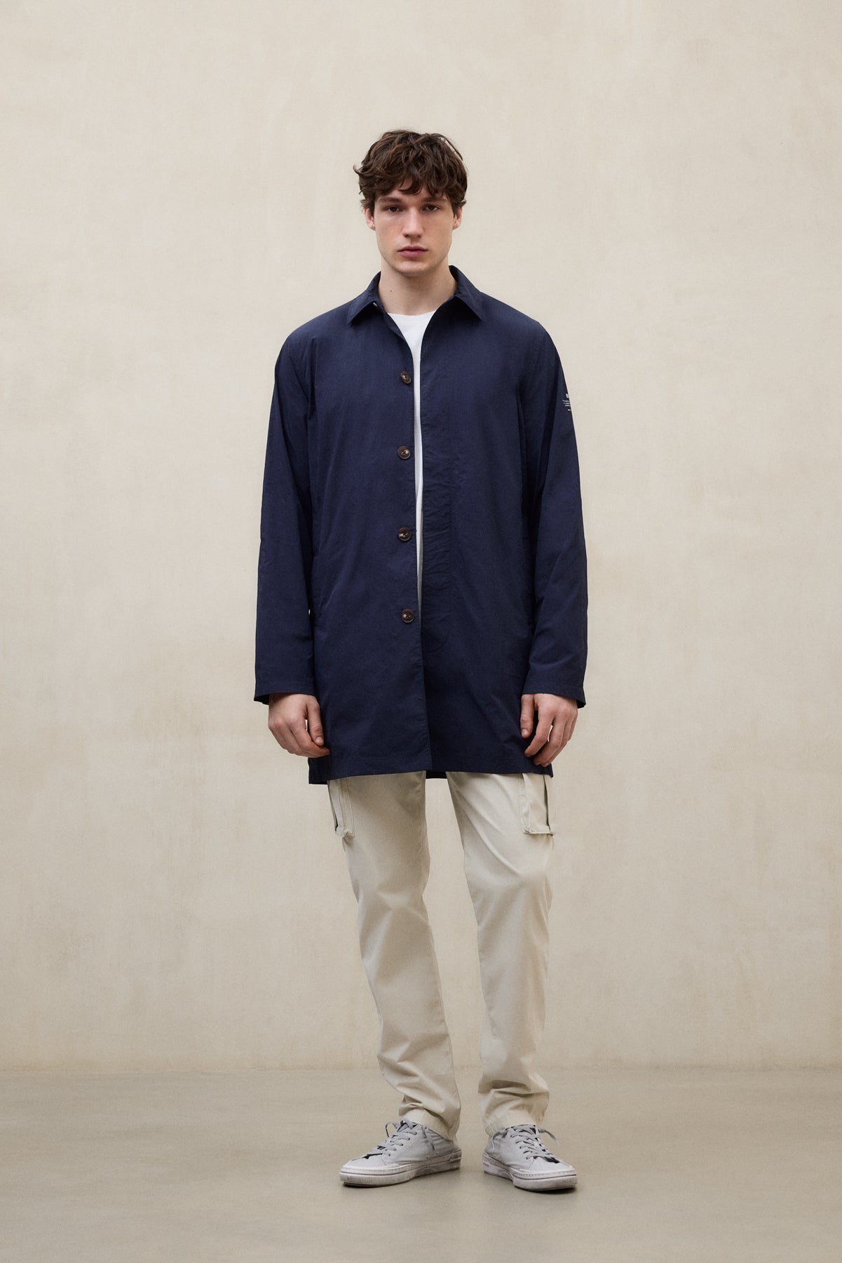 NAVY BLUE PACKABLE VESTAL TRENCH COAT