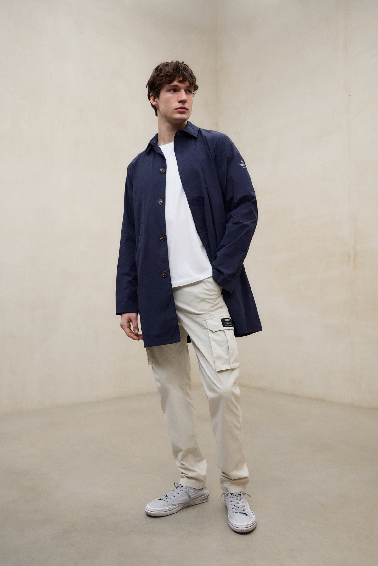NAVY BLUE PACKABLE VESTAL TRENCH COAT