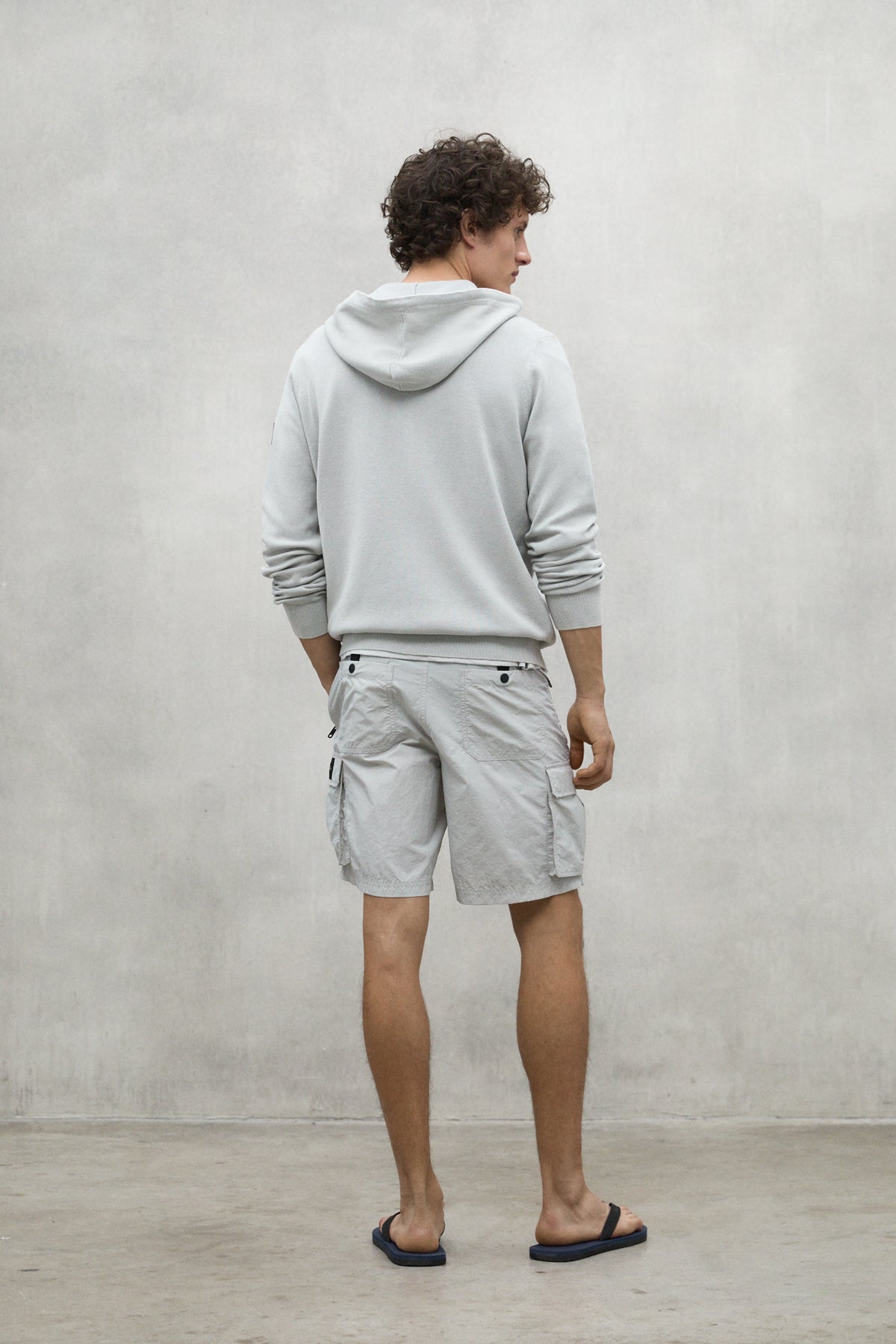LIGHT GREY OLIVO SWEATER