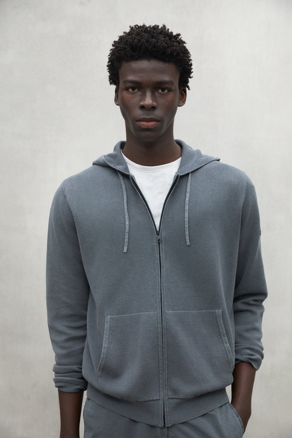 DARK GREY OLIVO SWEATER