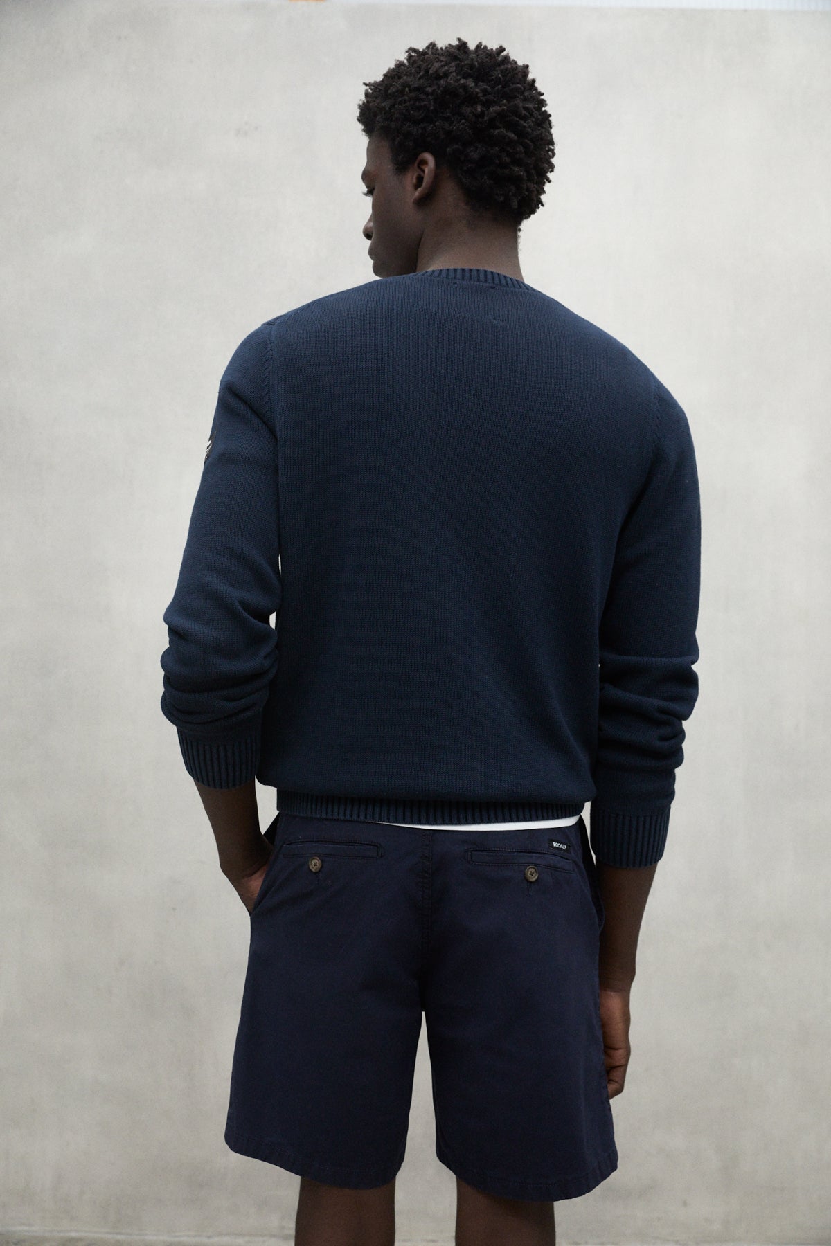 NAVY BLUE TAIL SWEATER