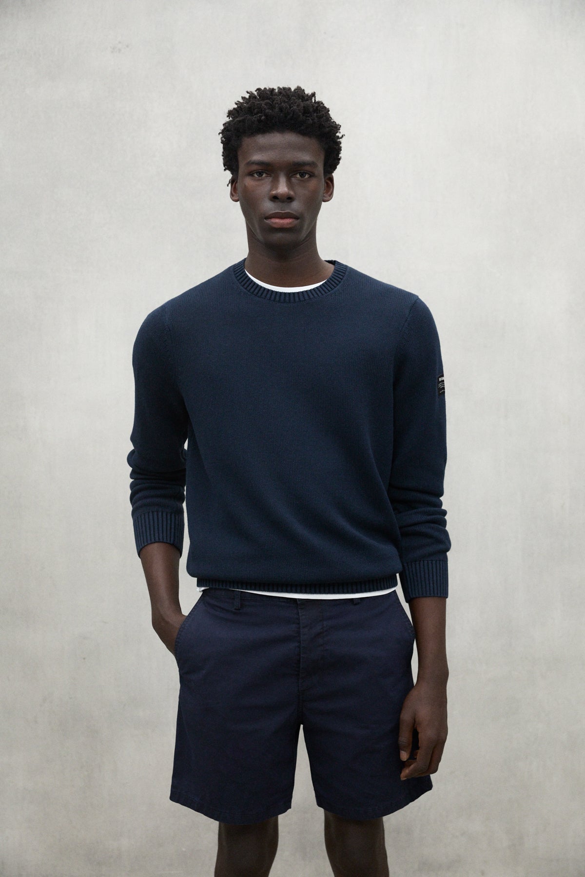NAVY BLUE TAIL SWEATER