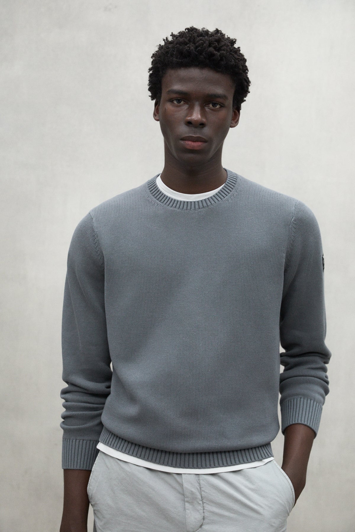 GREY TAIL SWEATER