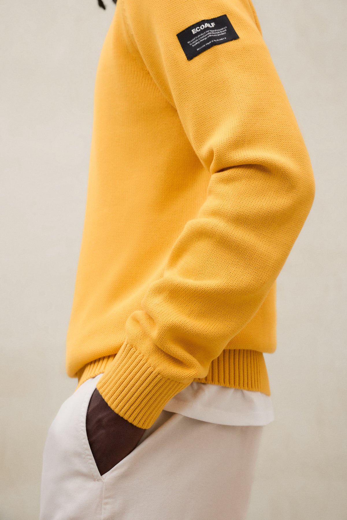 PULL TAIL JAUNE