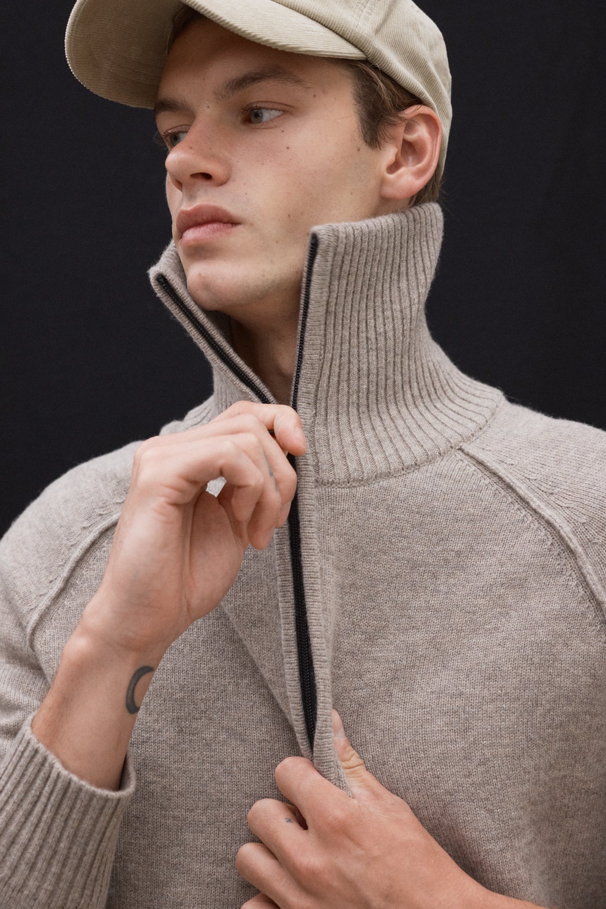 PULLOVER UBEDO KARAMELLFARBEN