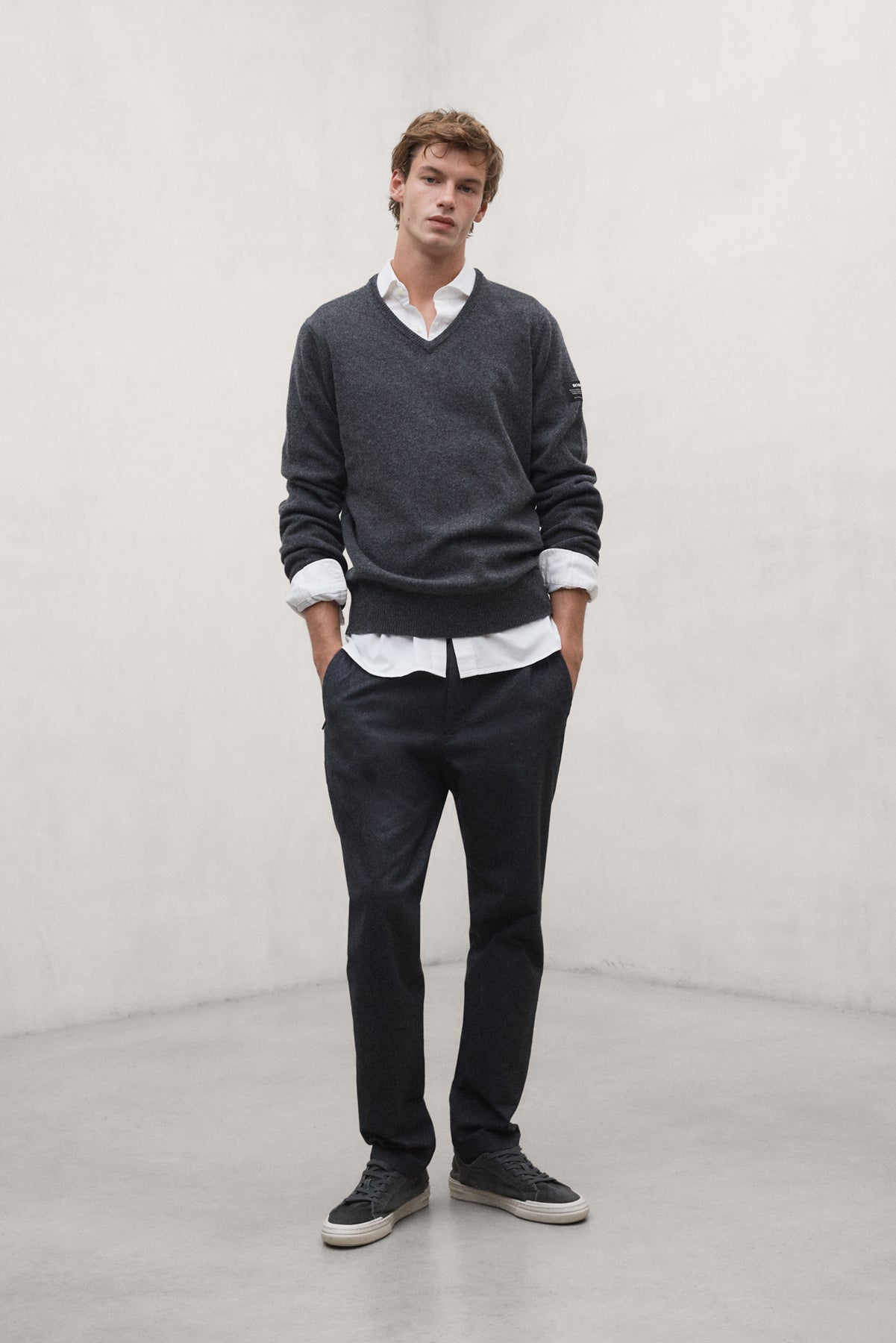 PULLOVER VALLE DUNKELGRAU MIT ETIKETT