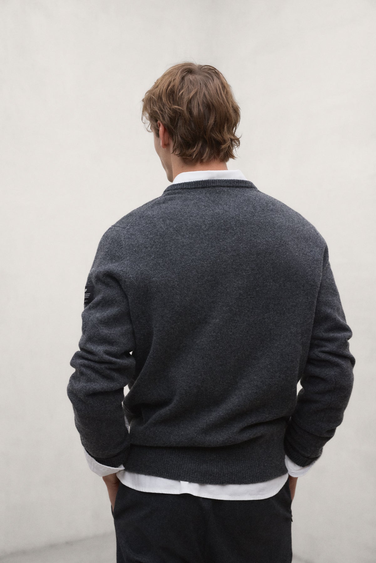 PULLOVER VALLE DUNKELGRAU MIT ETIKETT