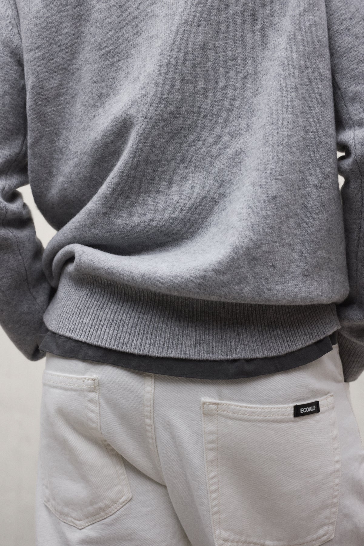 PULLOVER VALLE GRAU MIT ETIKETT