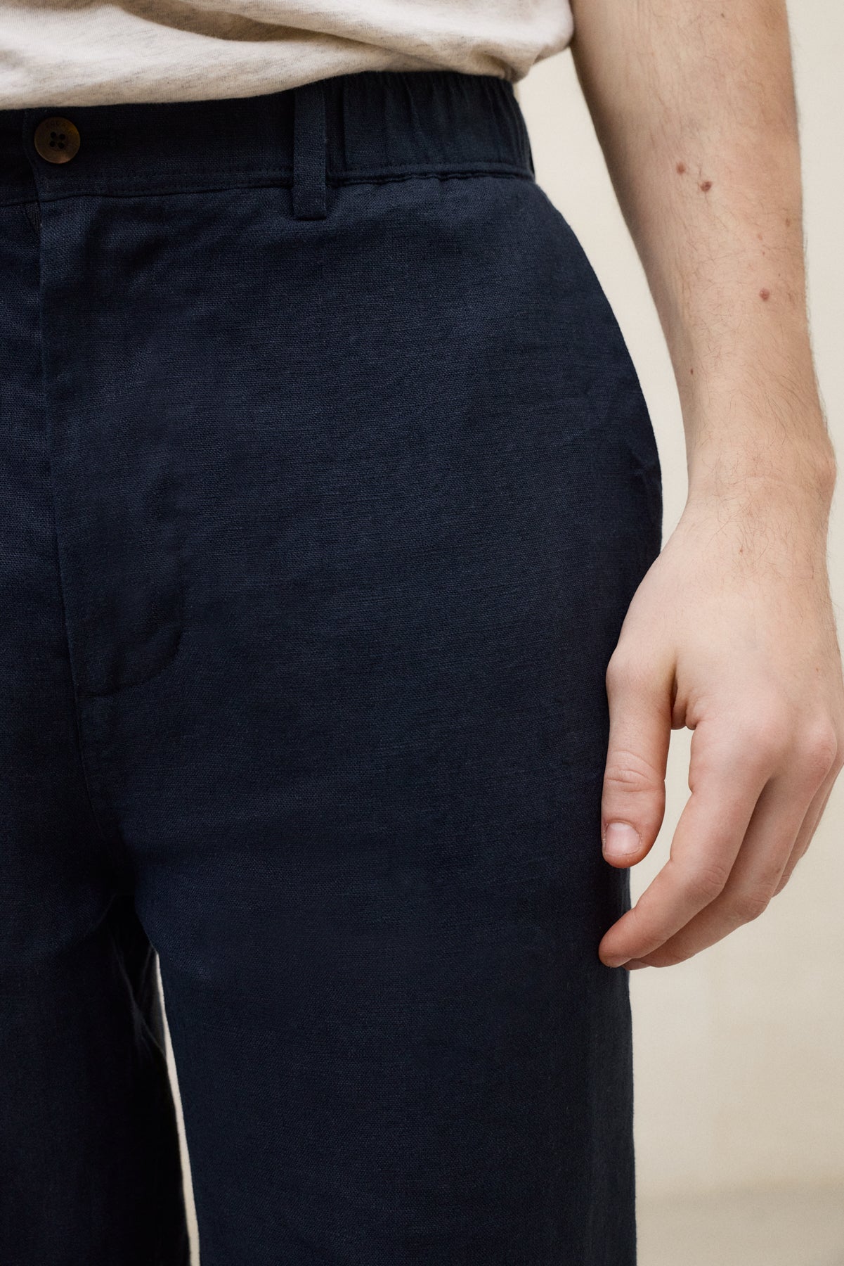 PANTALONES DE LINO ETHIWIN AZUL MARINO