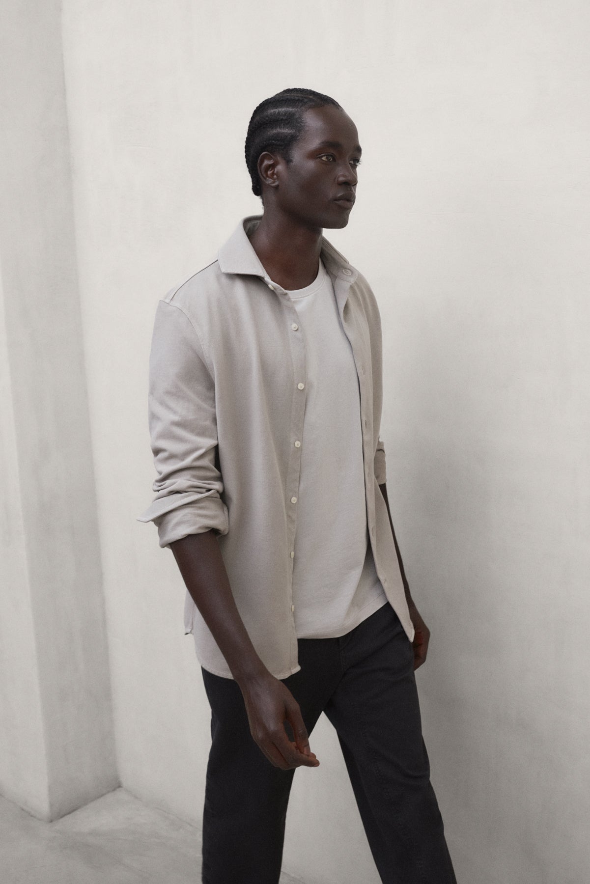 LIGHT GREY GOTHAM SHIRT