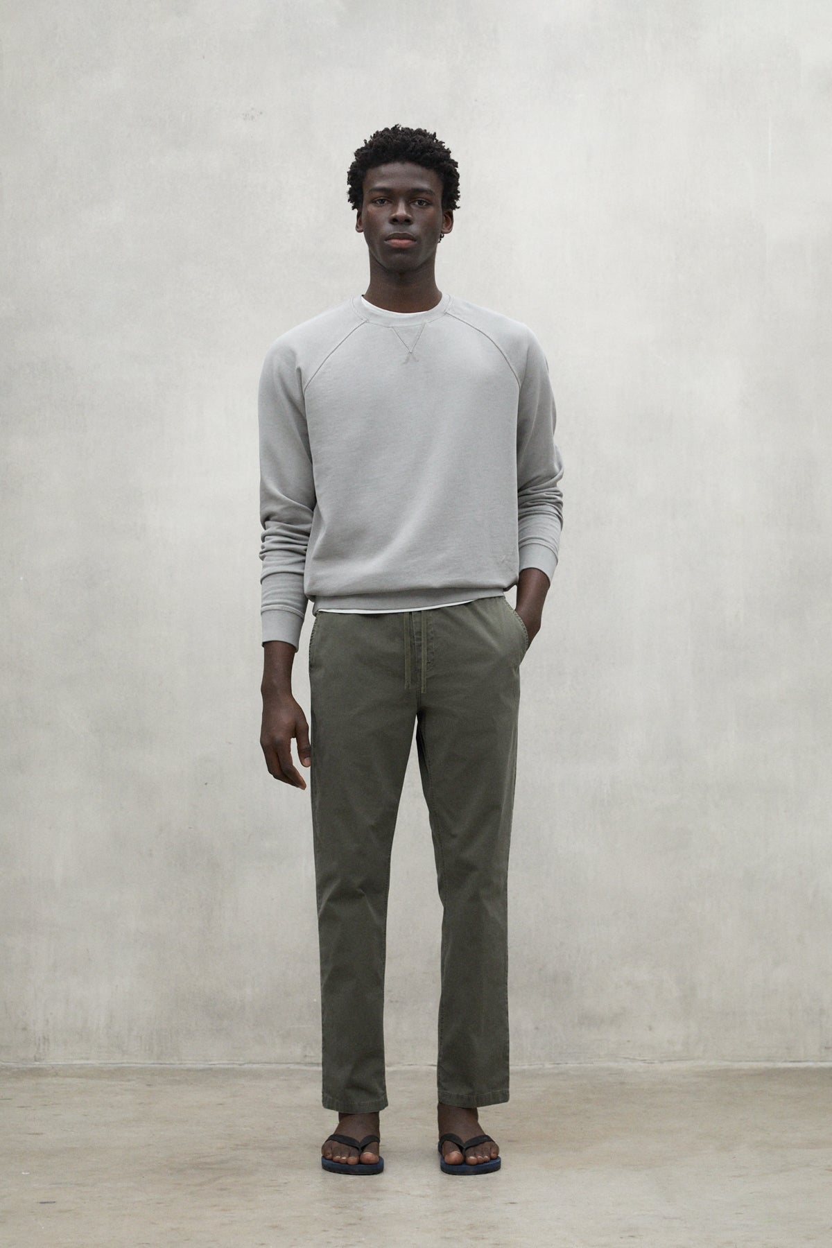 LIGHT GREY BERJA SWEATSHIRT