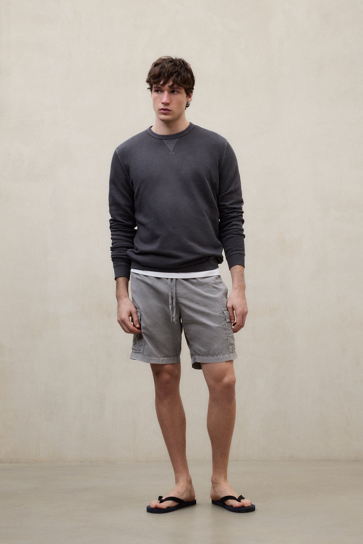 SUDADERA GOLA GRIS OSCURO