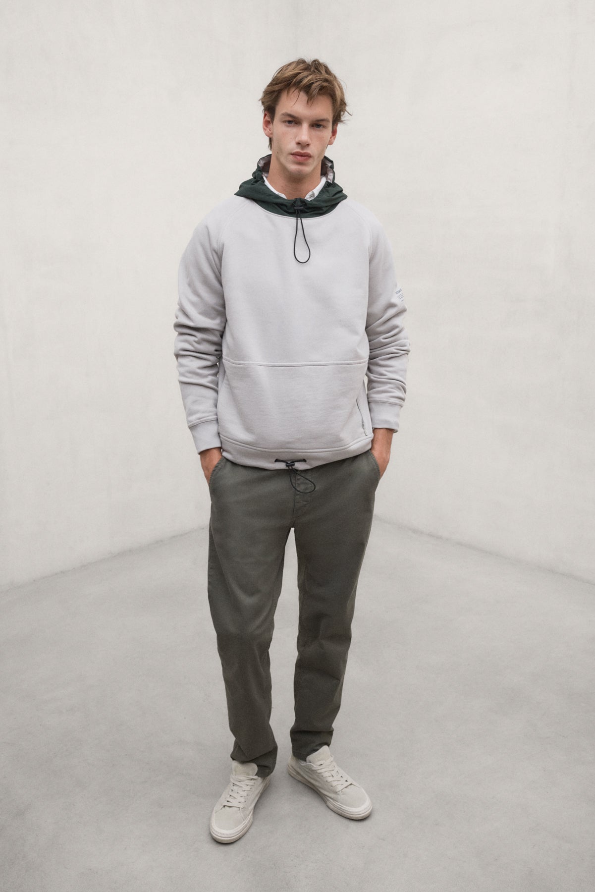 LIGHT GREY JAON HOODIE