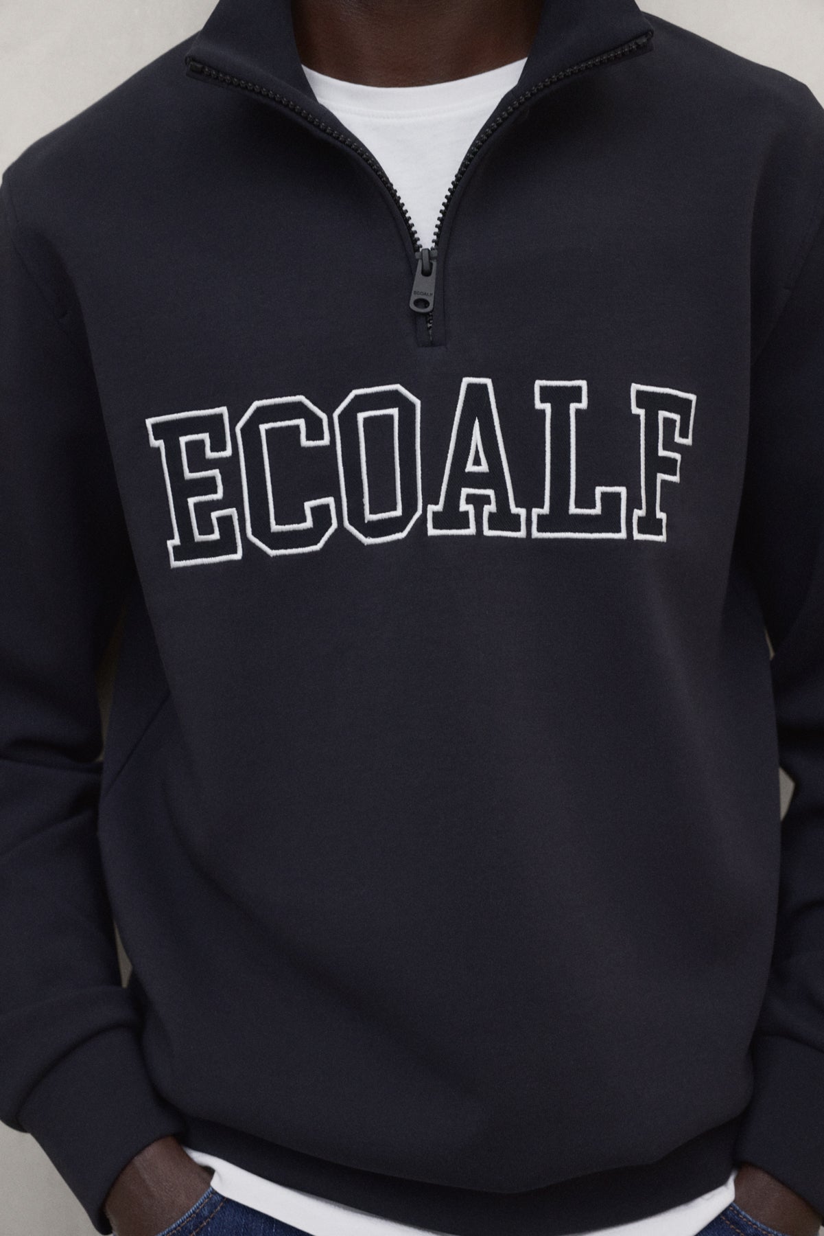 NAVY BLUE TEREL LOGO SWEATSHIRT