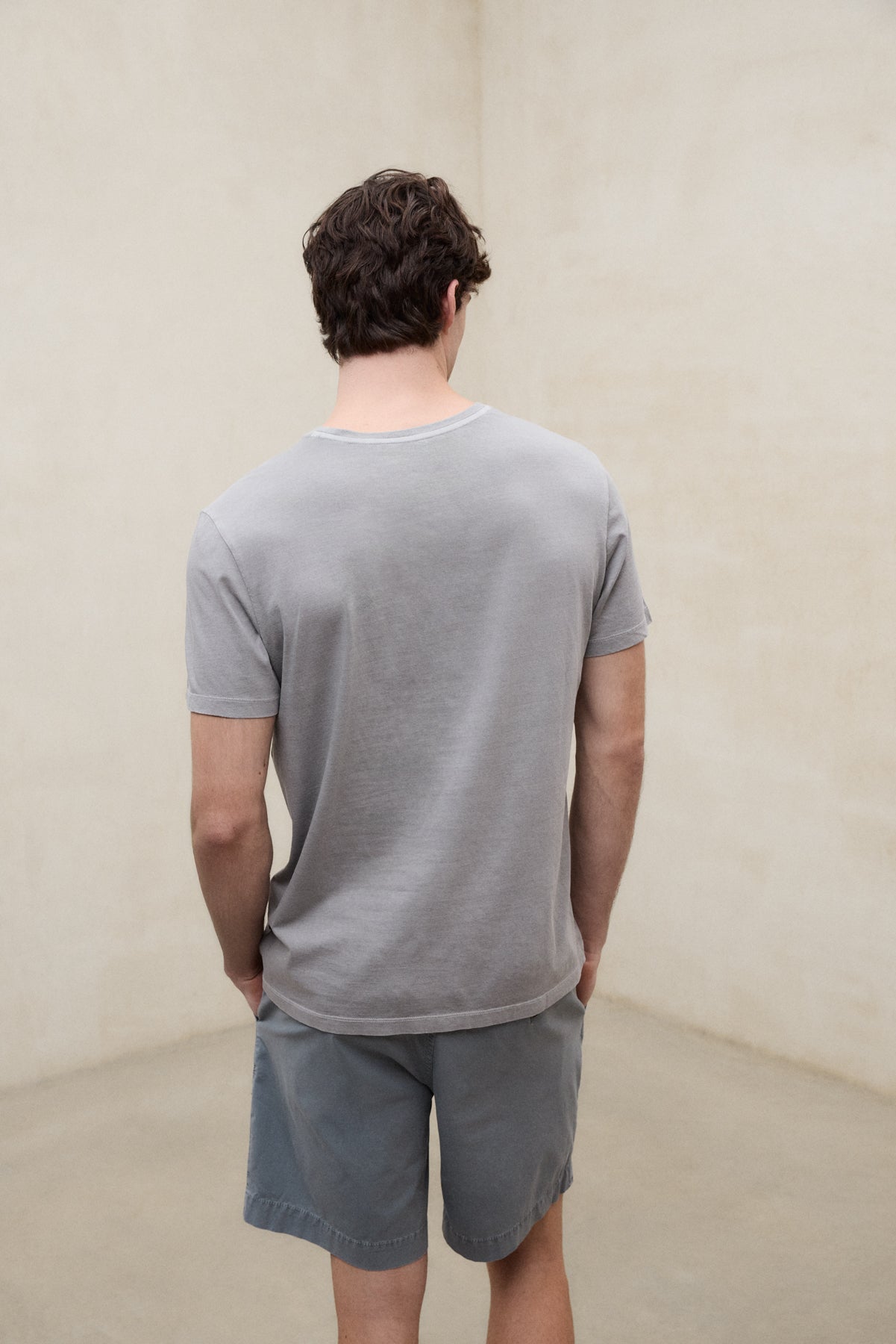 CAMISETA ALMA GRIS OSCURO