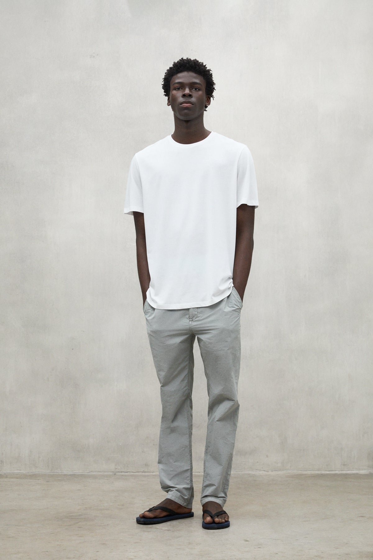 WHITE LIMBE T-SHIRT
