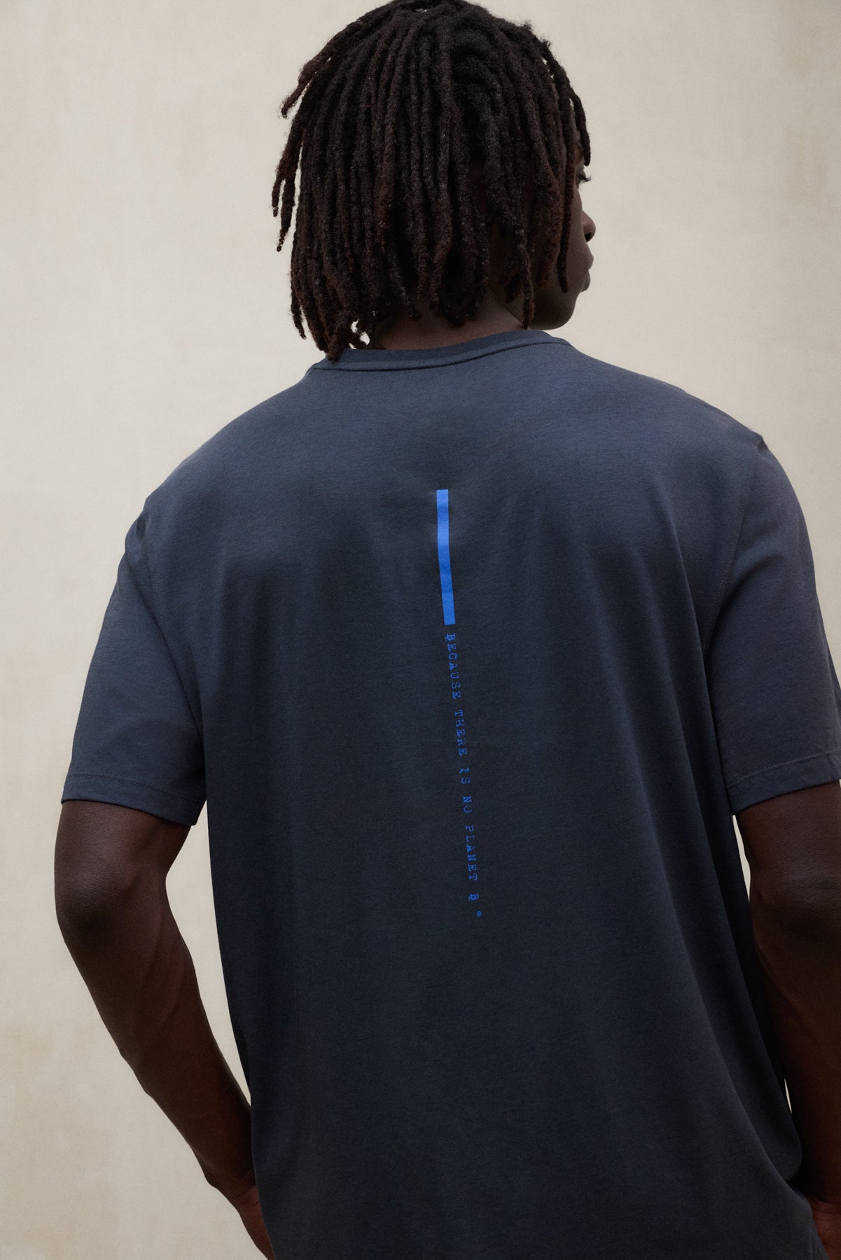 CAMISETA TRUCA GRIS OSCURO