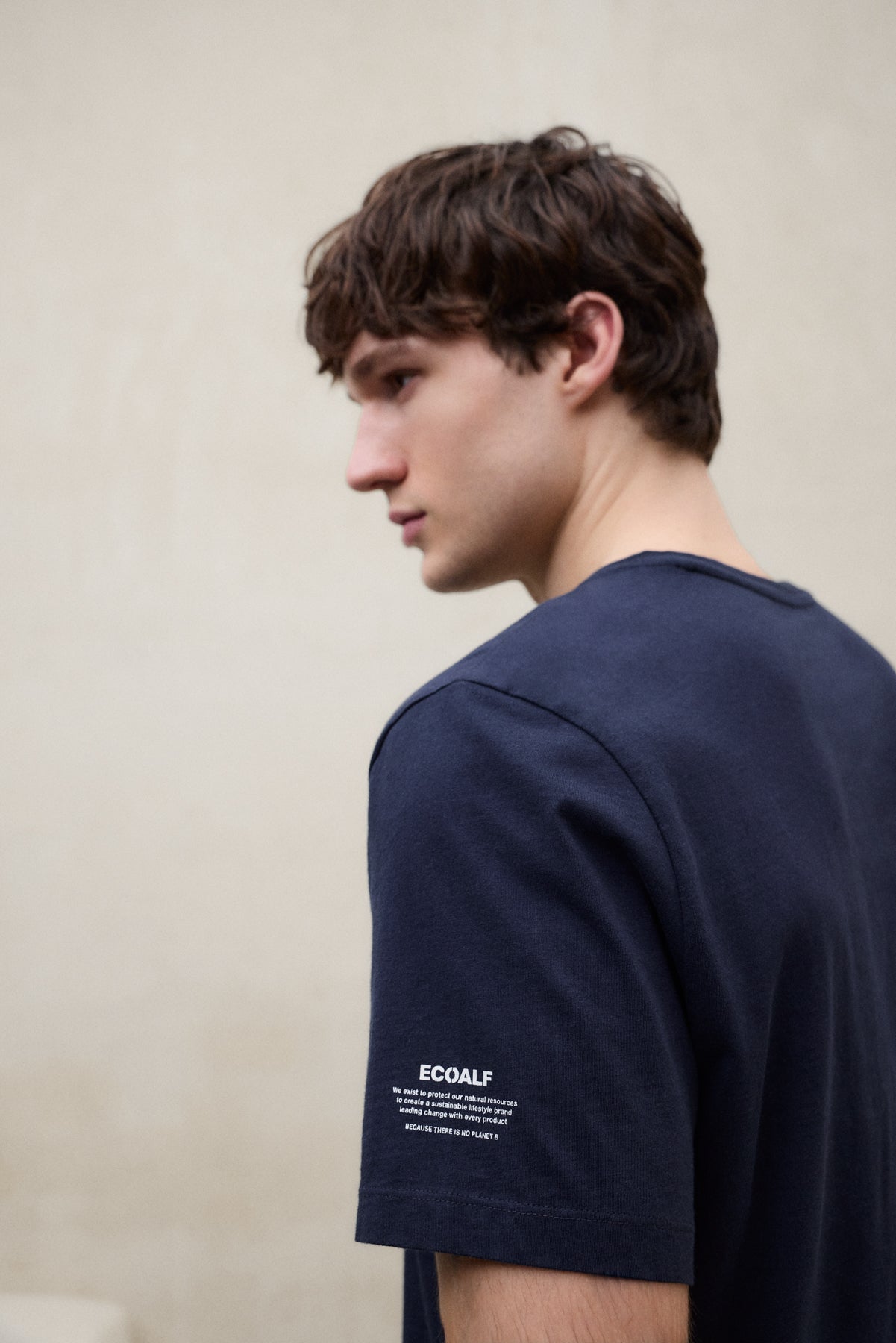 NAVY BLUE VENT T-SHIRT