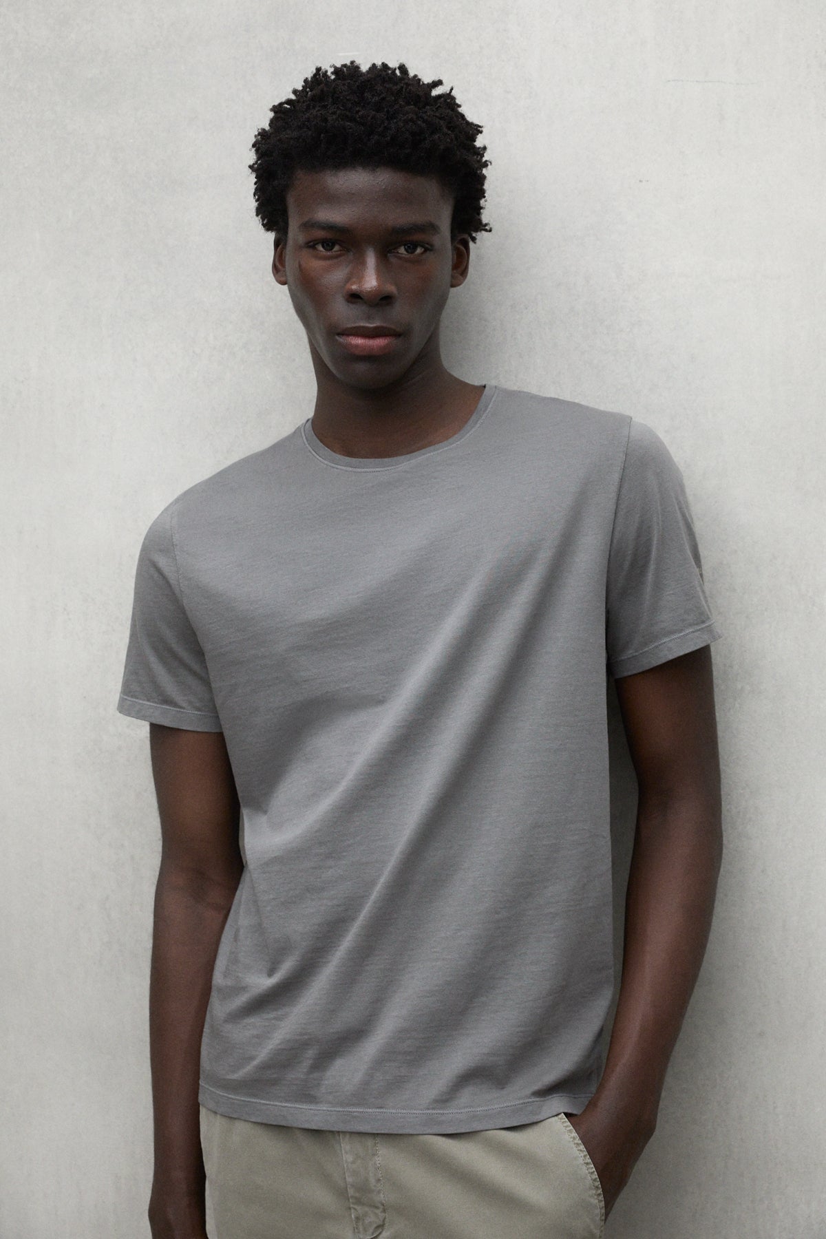 DARK GREY VENT T-SHIRT