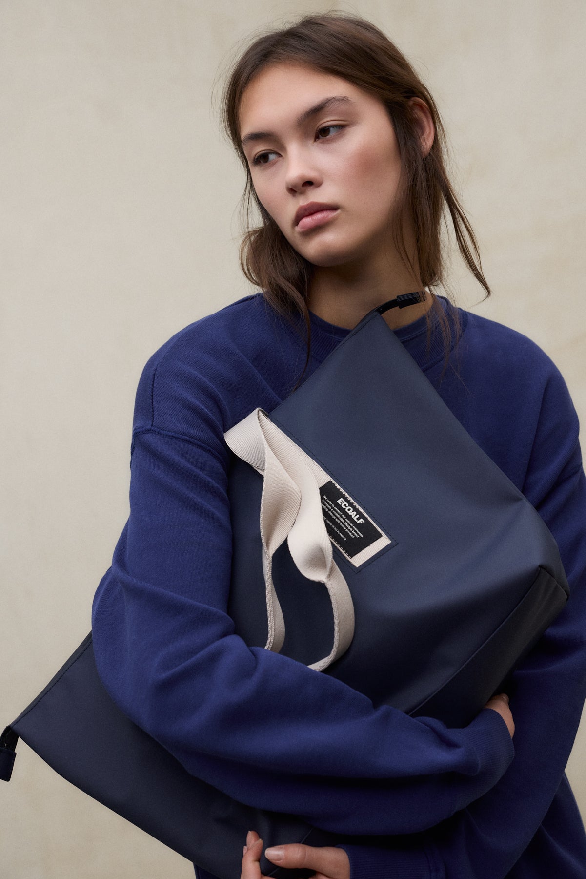 BOLSO MEDIANO ARENY AZUL MARINO DE MUJER