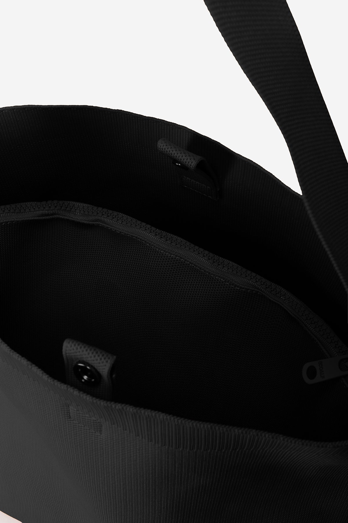 PLAIN BLACK MARTA TIKA BUCKET BAG