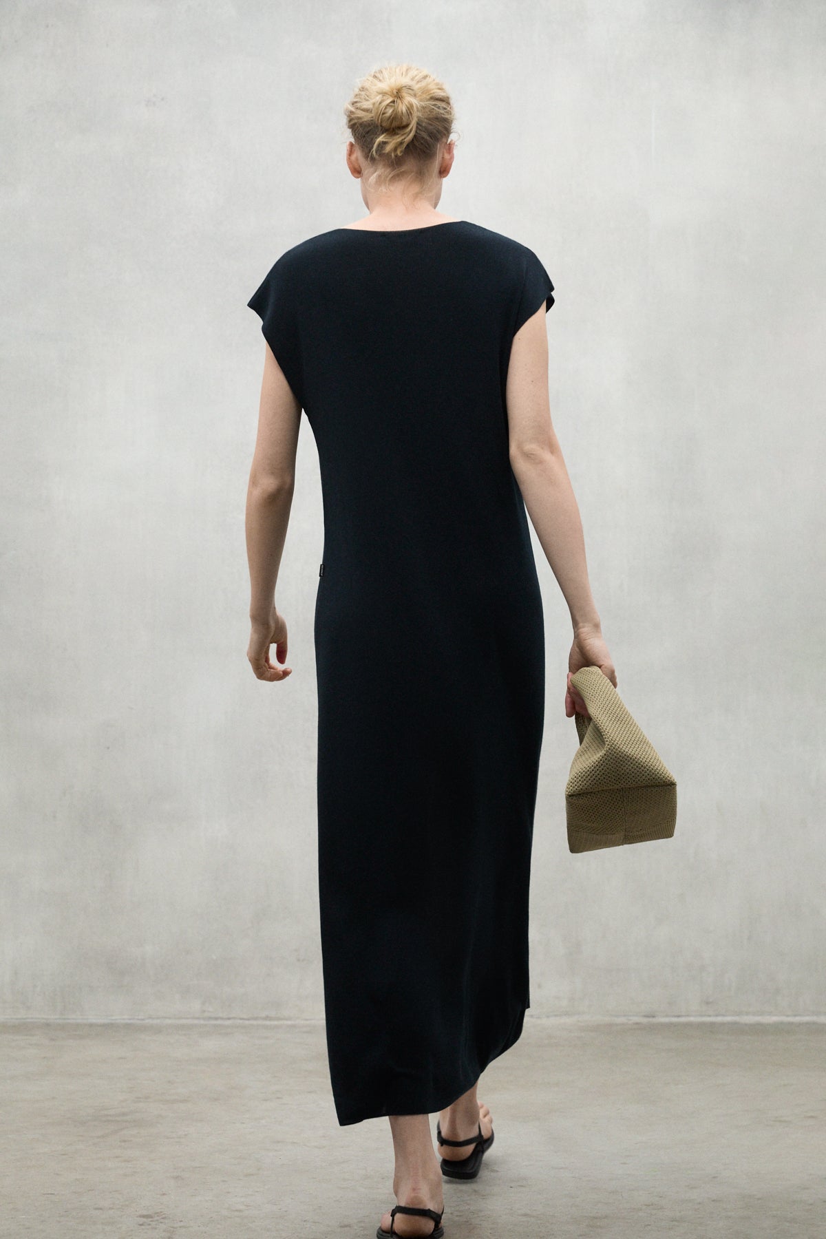 ROBE ONYX NOIRE