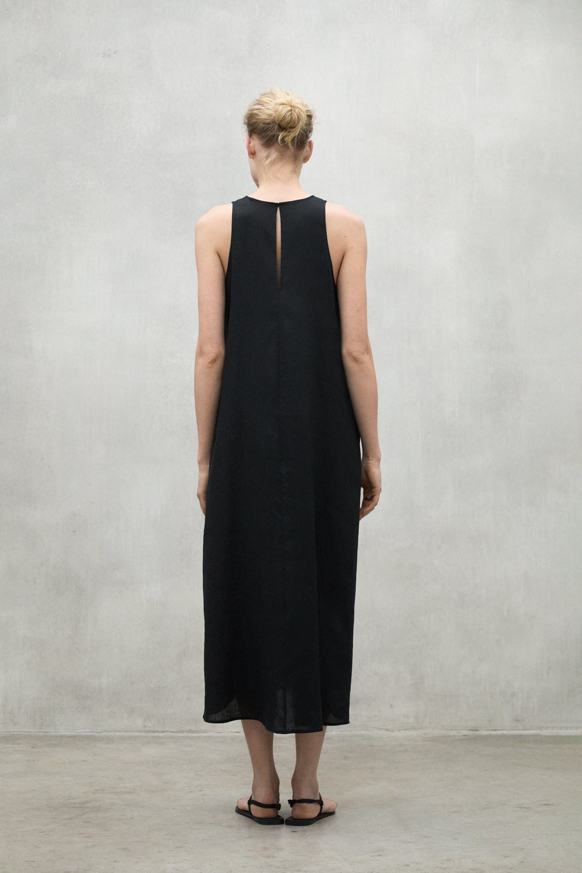 BLACK UKARA DRESS