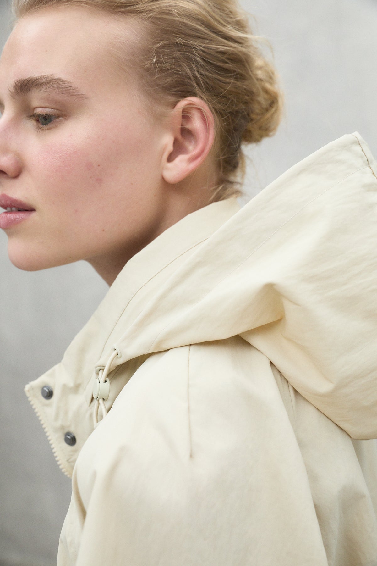 CHAQUETA BELUMUT BEIGE