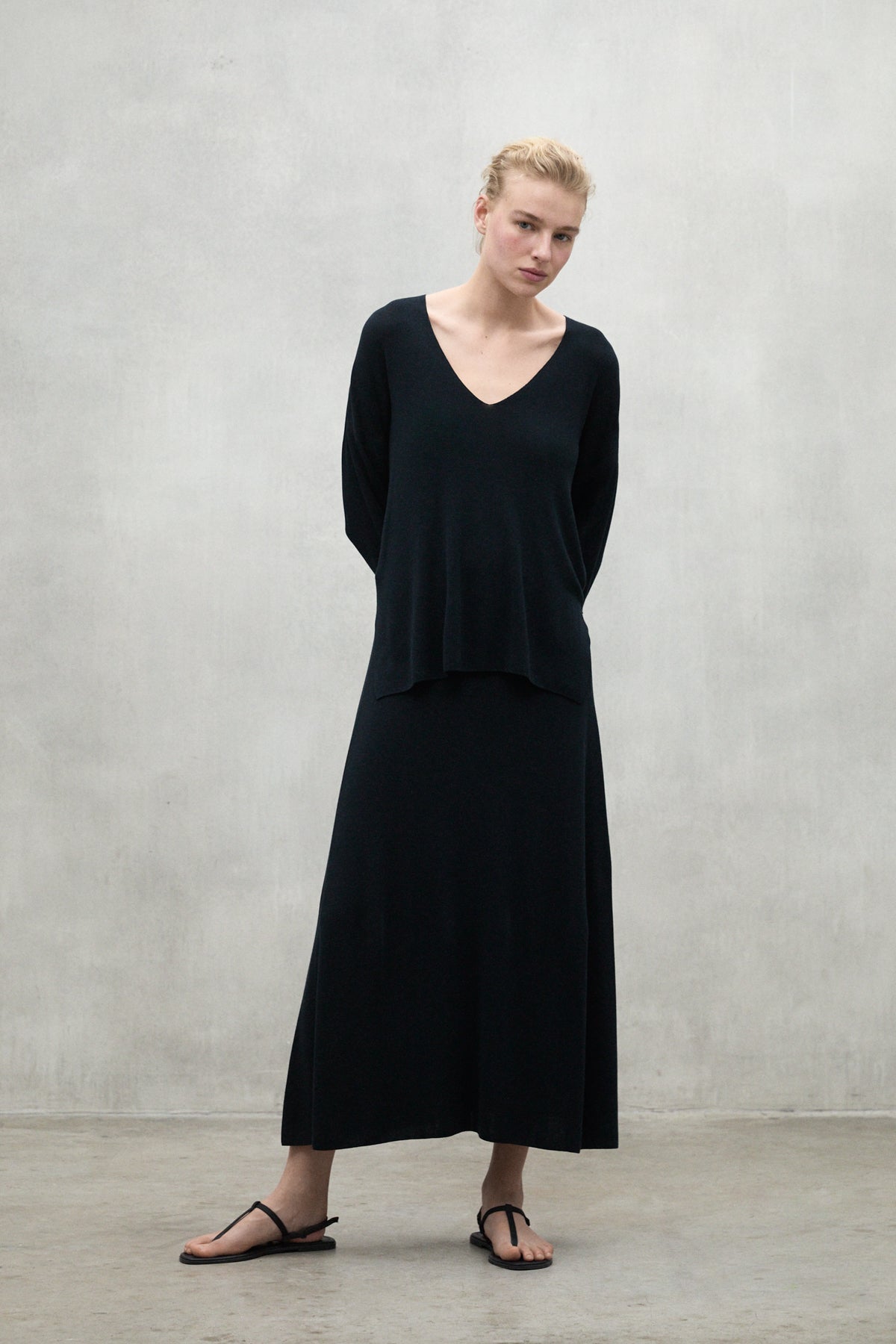 BLACK GRACILI SWEATER