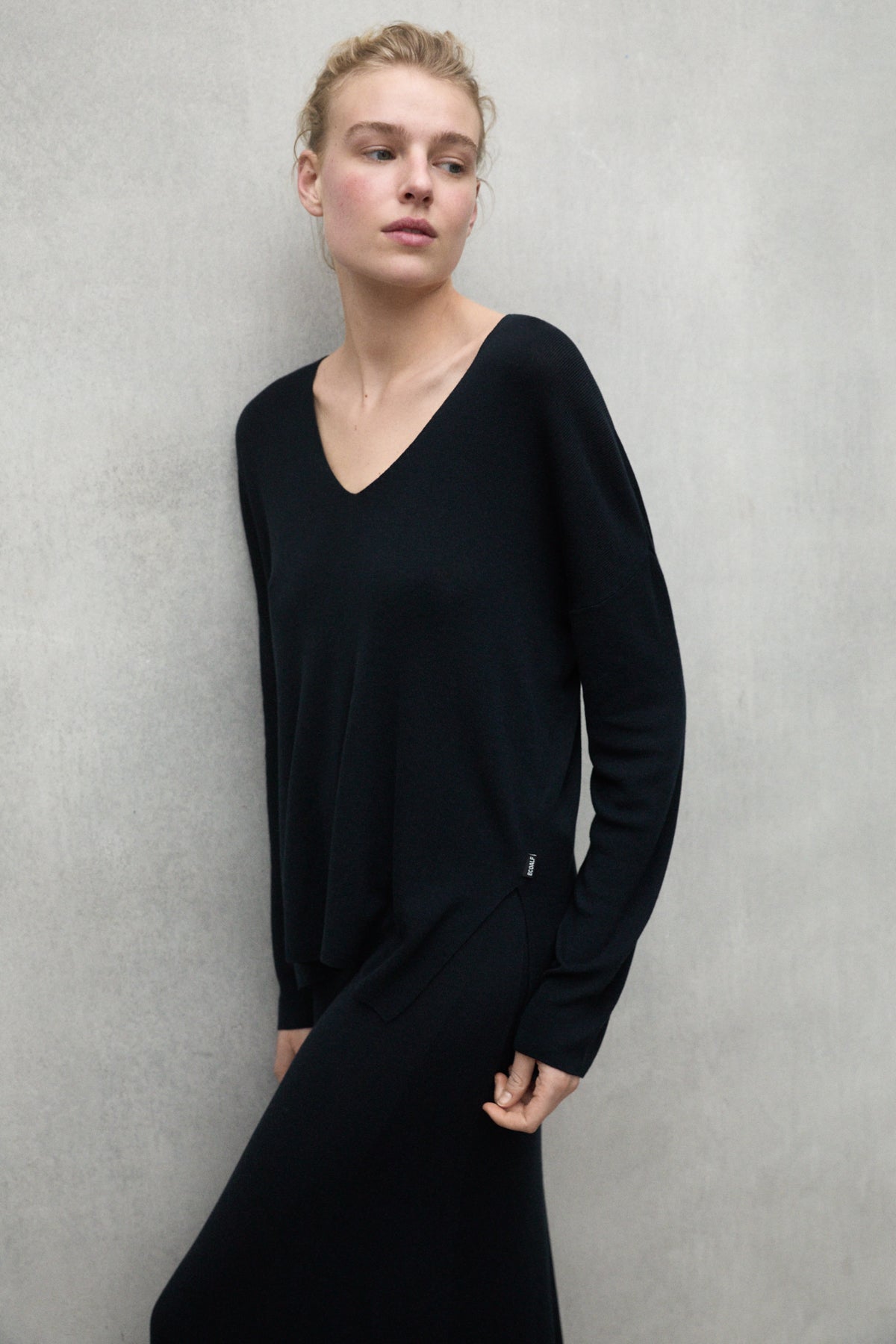 BLACK GRACILI SWEATER