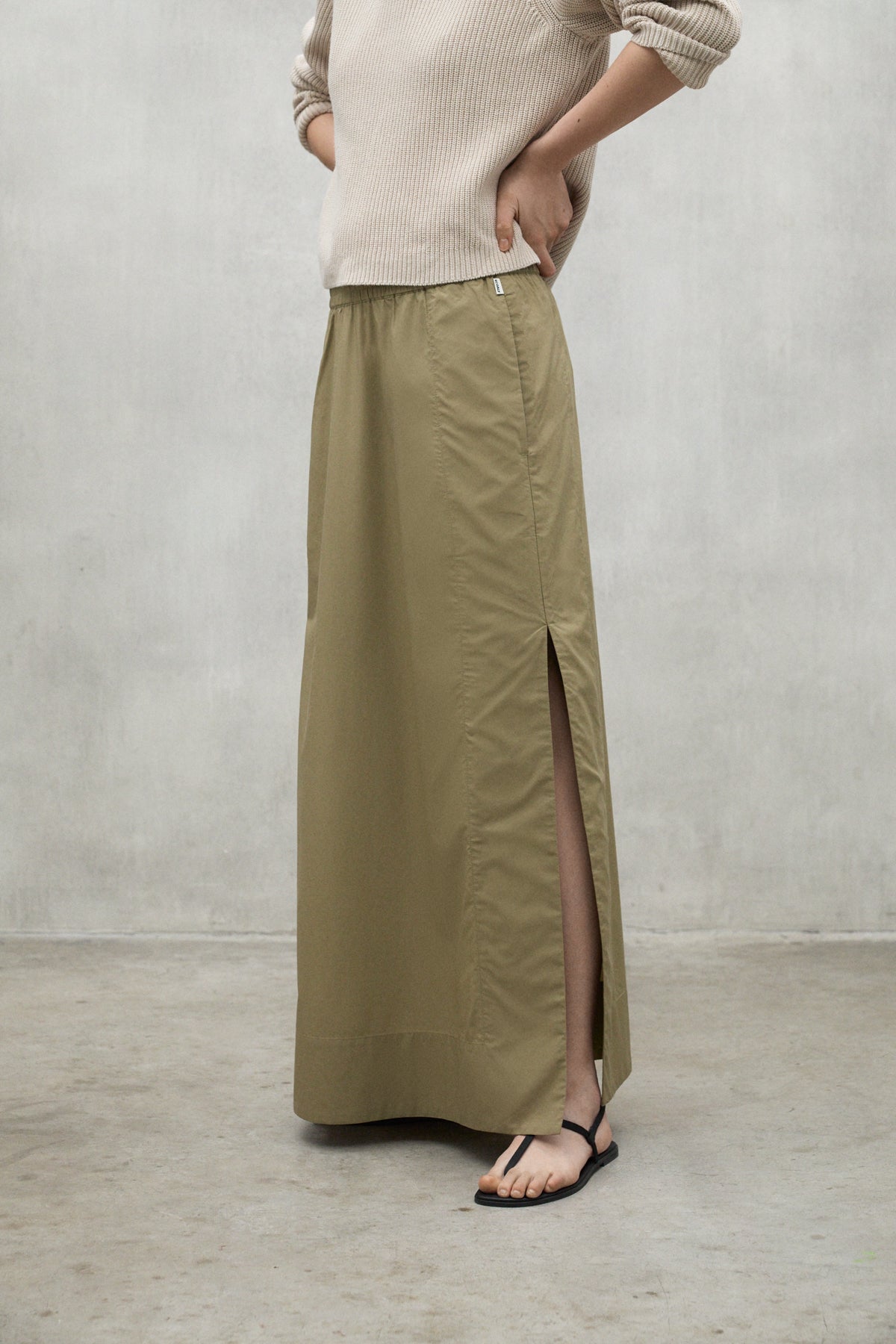 BEIGE INGA SWEATER