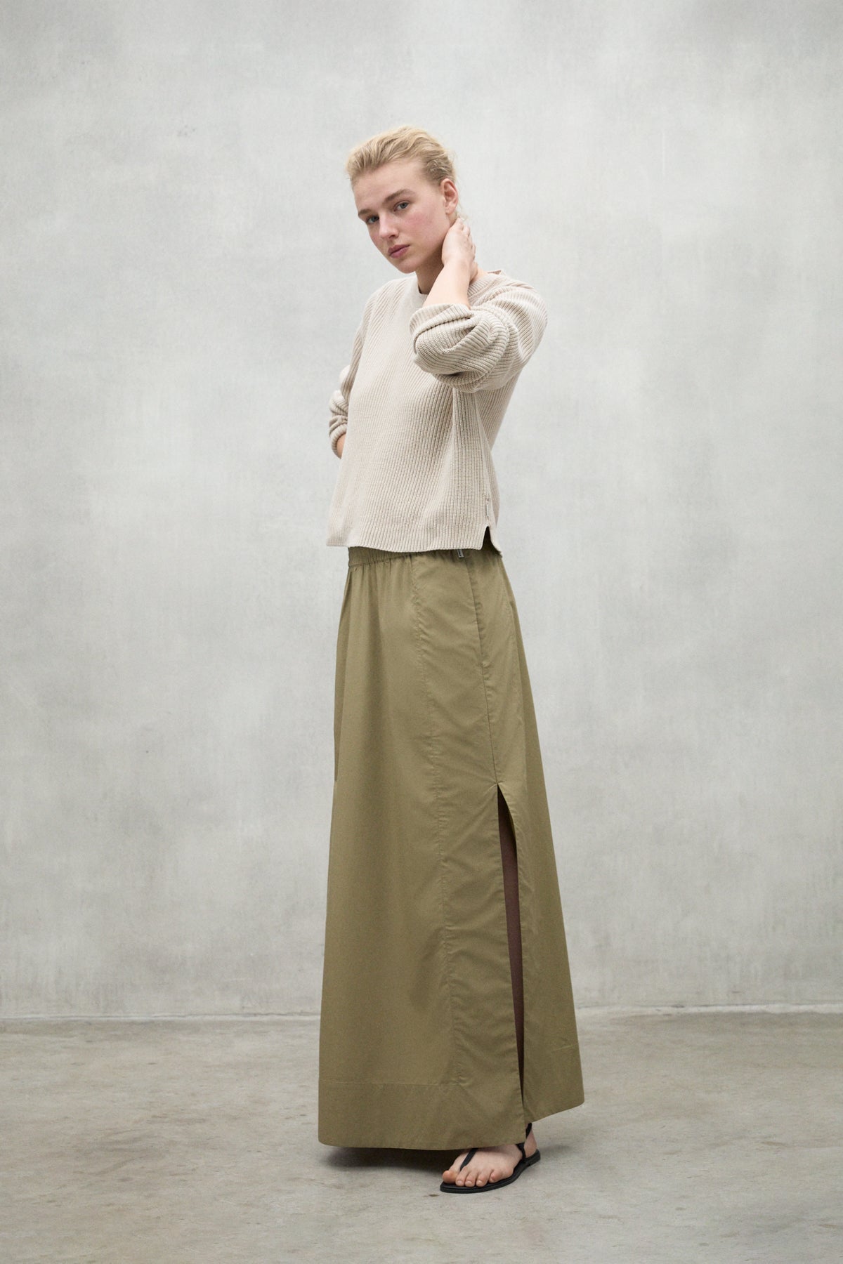 BEIGE INGA SWEATER