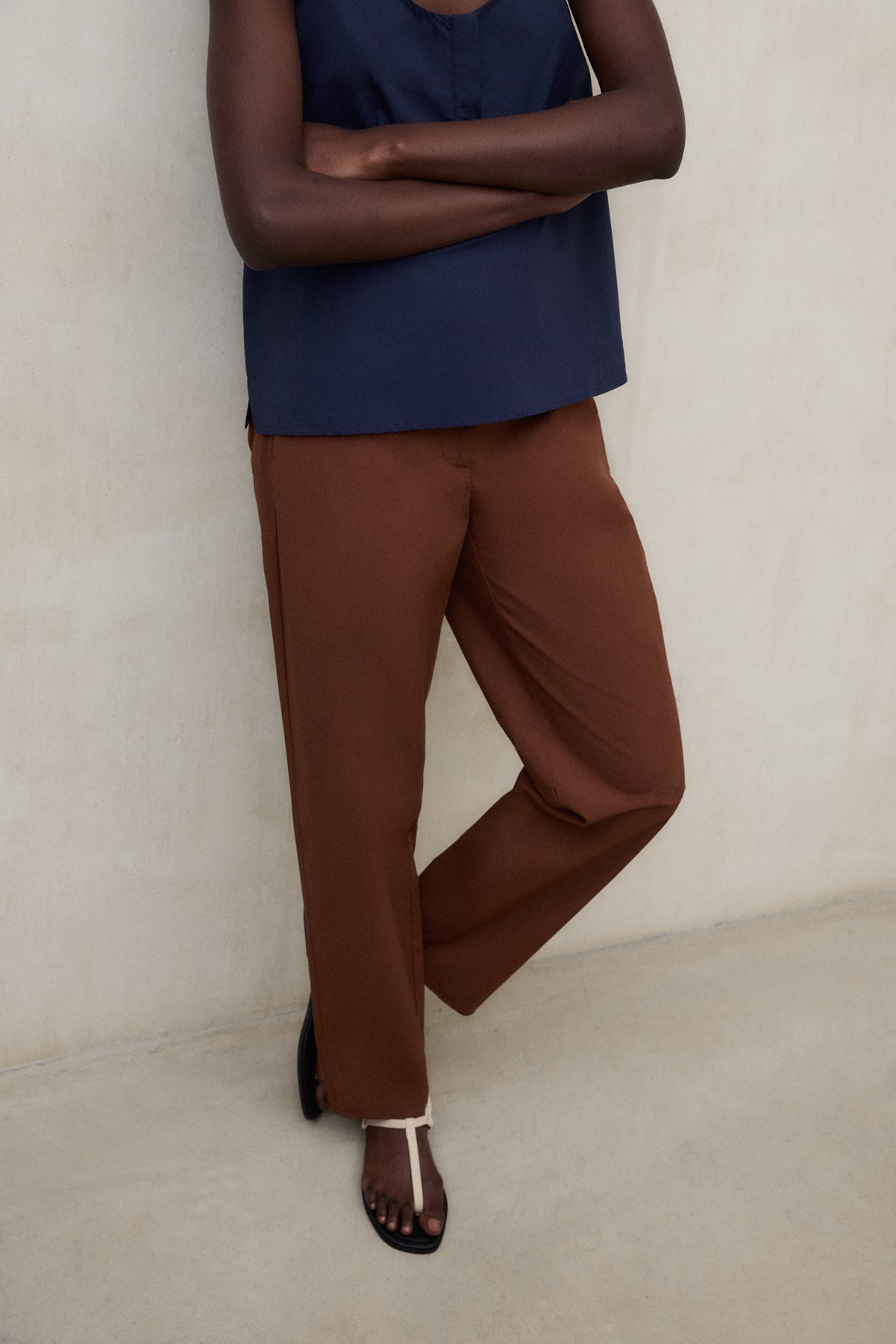 PANTALONES LAGA MARRÓN