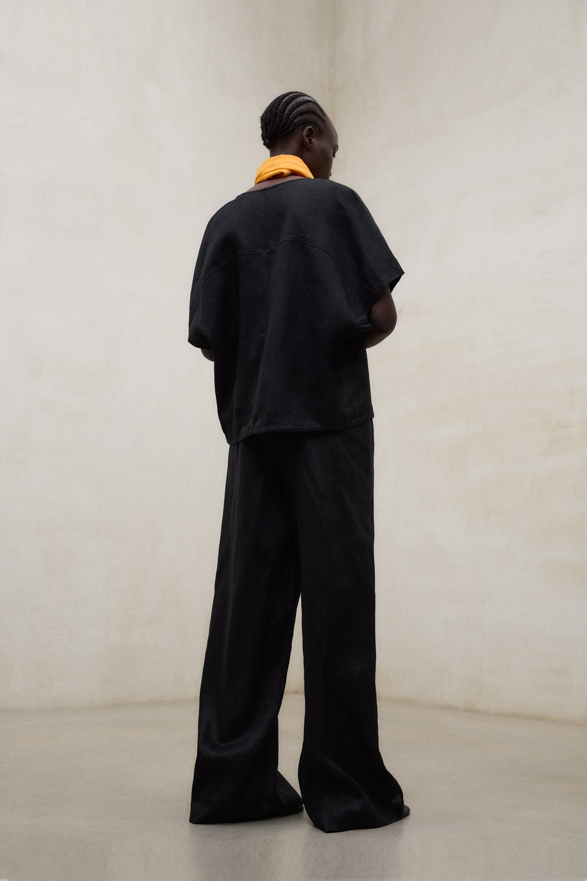 HOSE MOSSI SCHWARZ