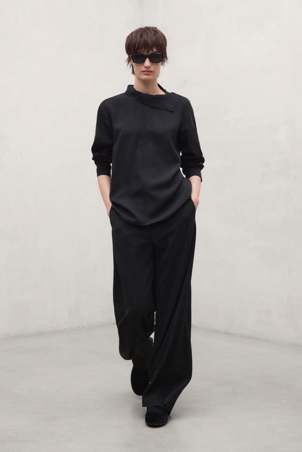 BLACK SIERRA TROUSERS