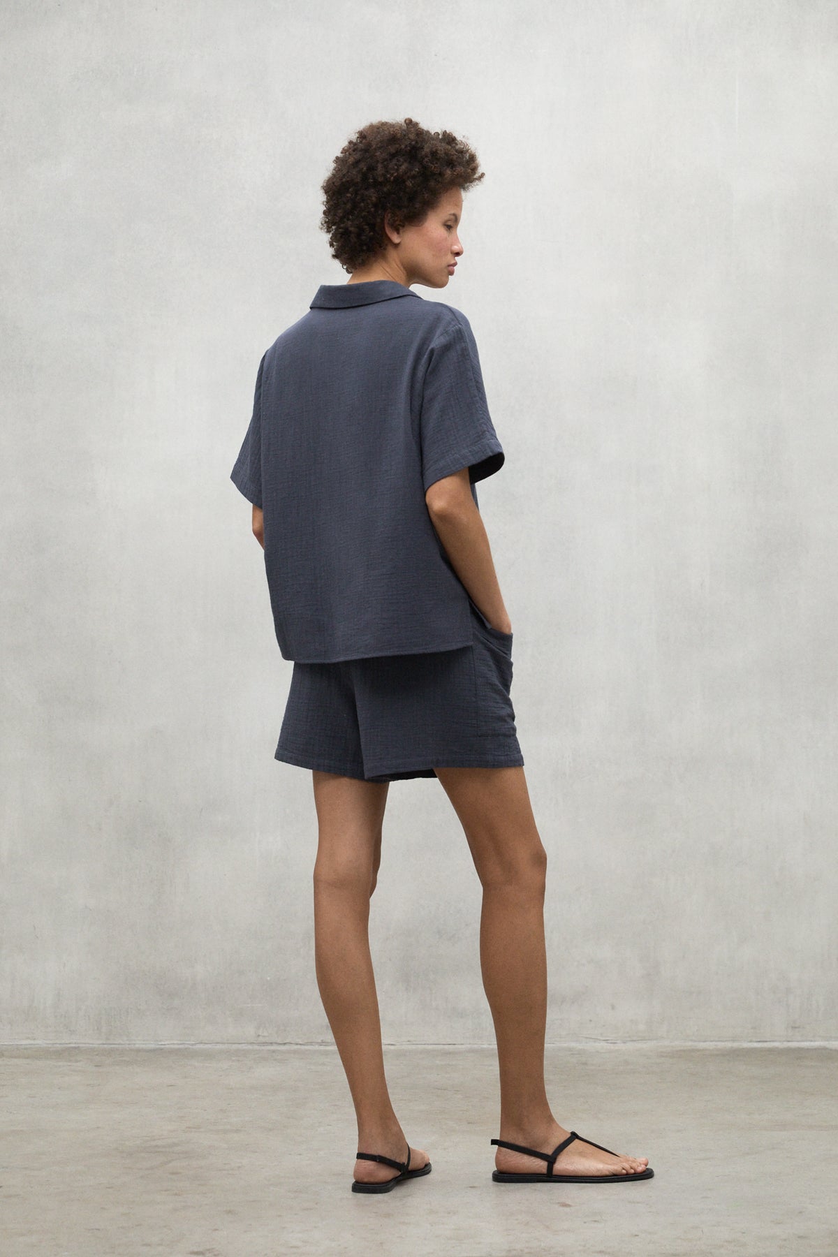 CAMISA DENIS GRIS OSCURO