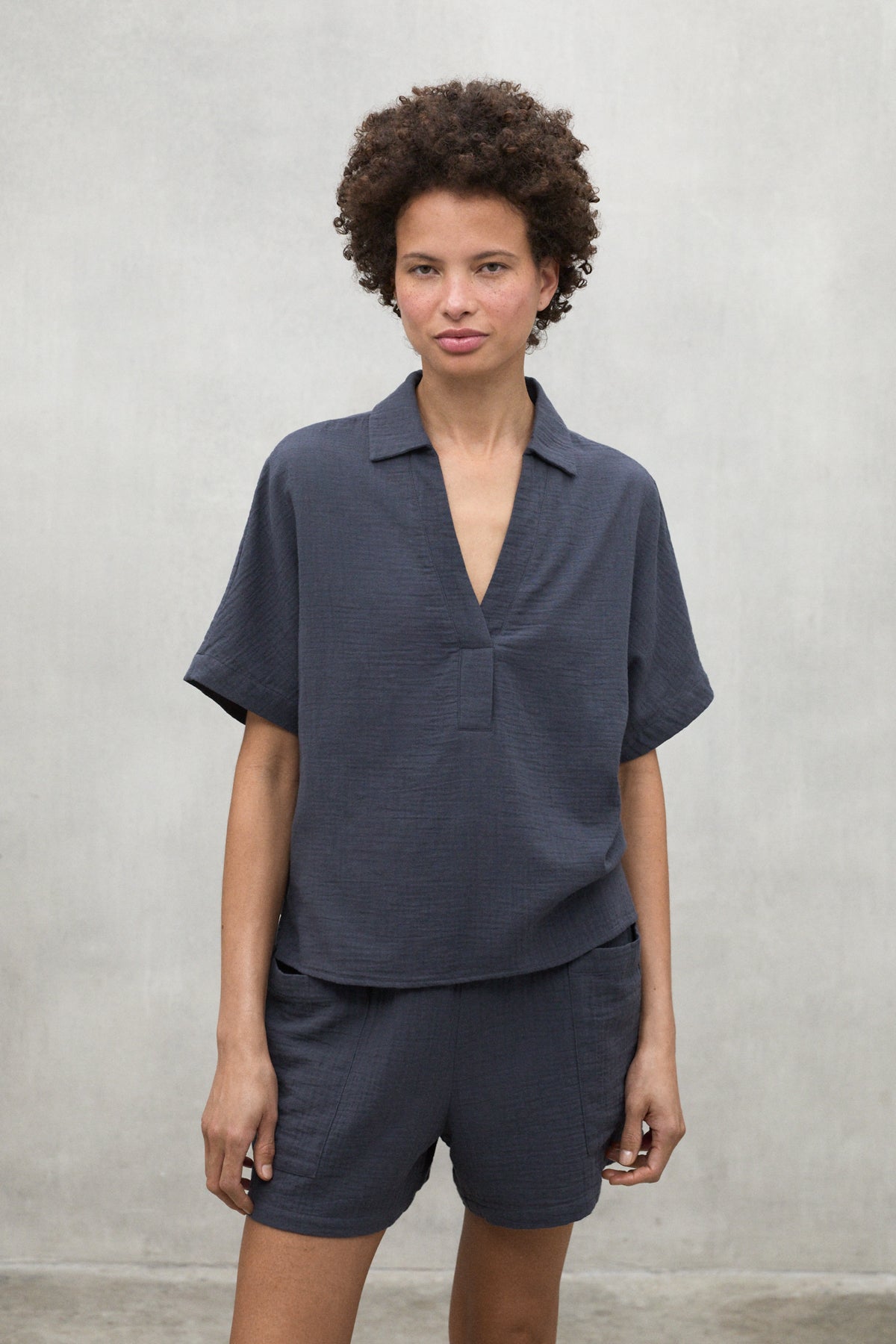 CAMISA DENIS GRIS OSCURO