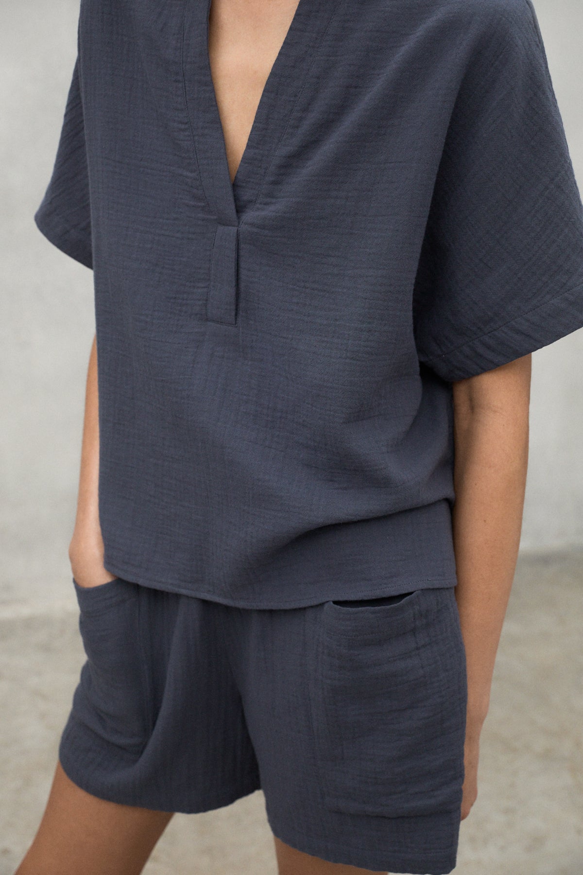 CAMISA DENIS GRIS OSCURO