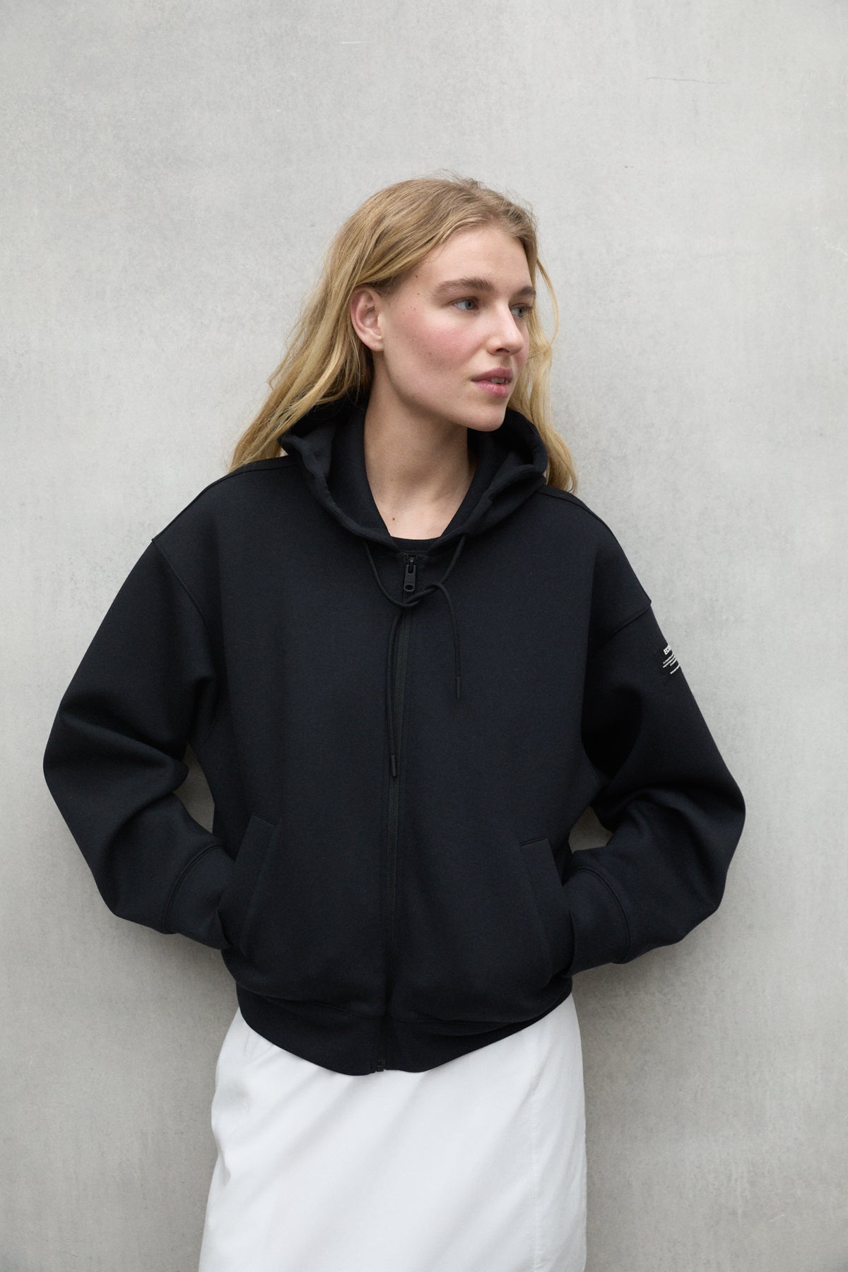 BLACK ARICA SWEATSHIRT