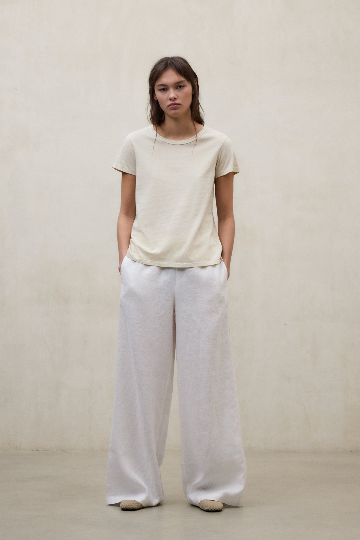 BEIGE KEILE T-SHIRT