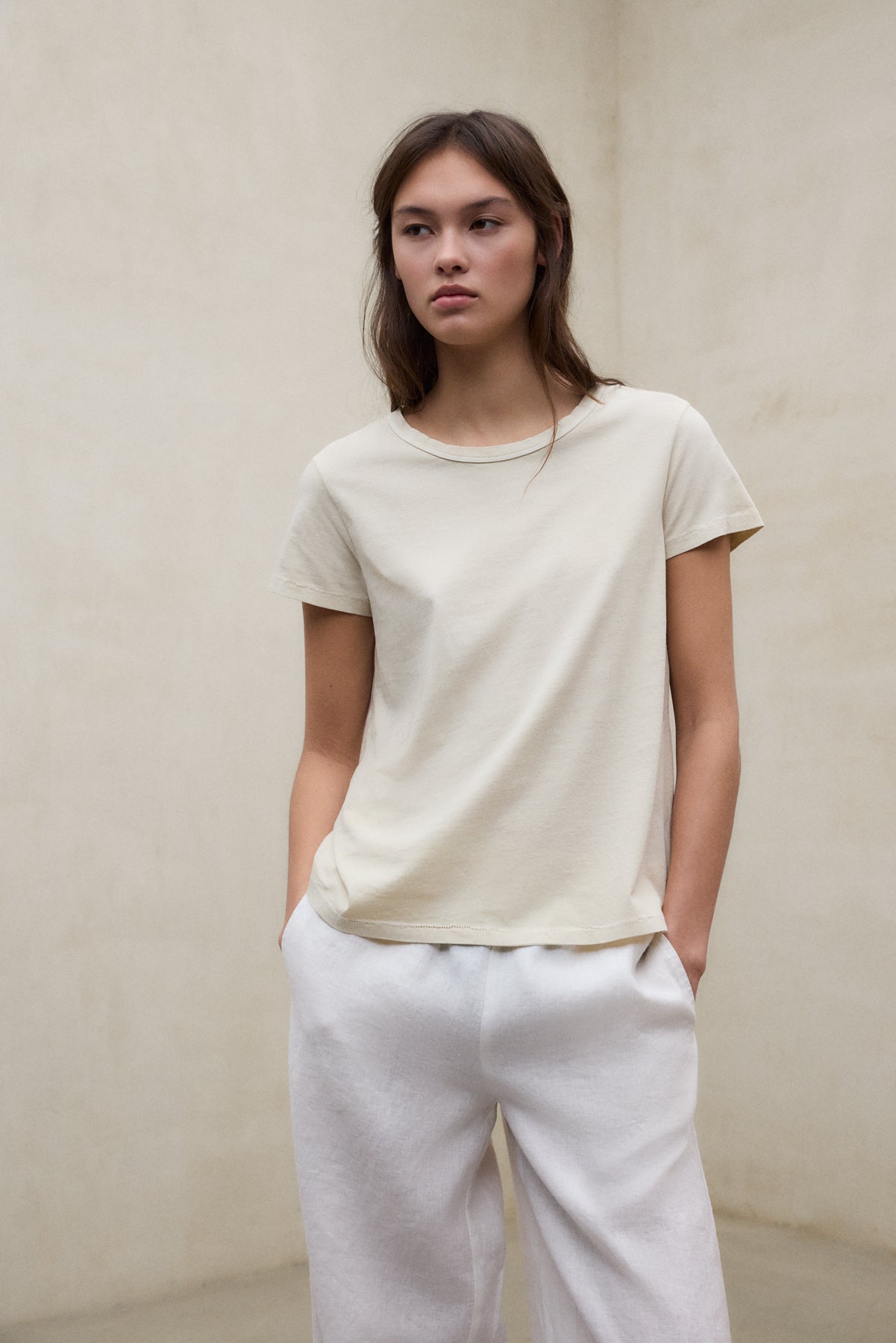 BEIGE KEILE T-SHIRT