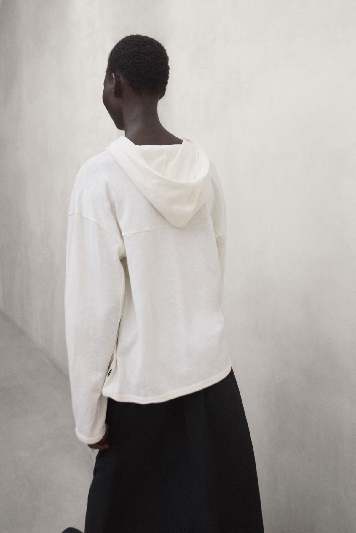 WHITE VENECA T-SHIRT