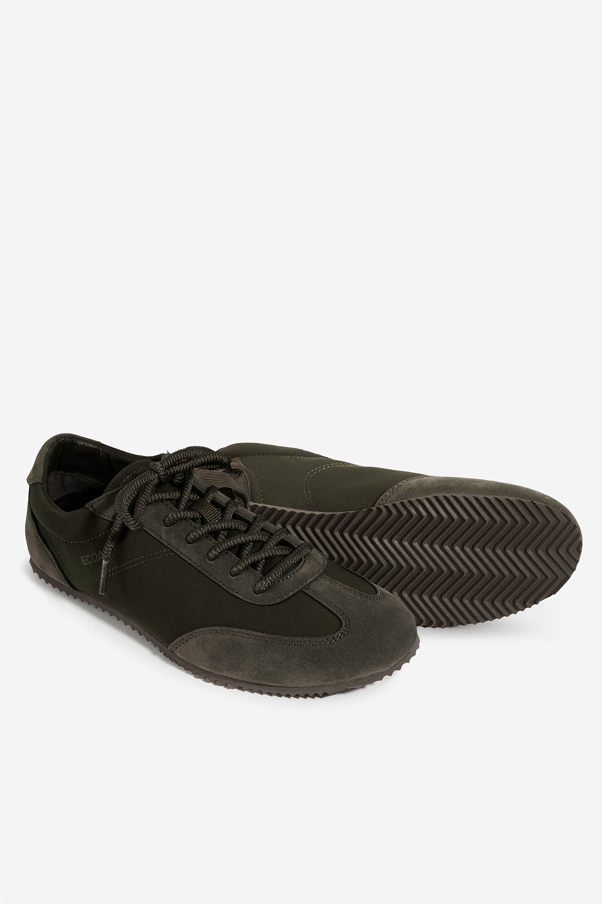 WOMEN’S DALLAS GREEN SNEAKER