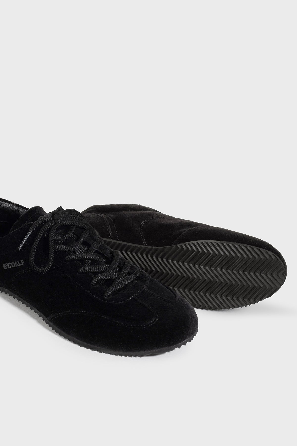 ZAPATILLA DALLAS VELVET NEGRA