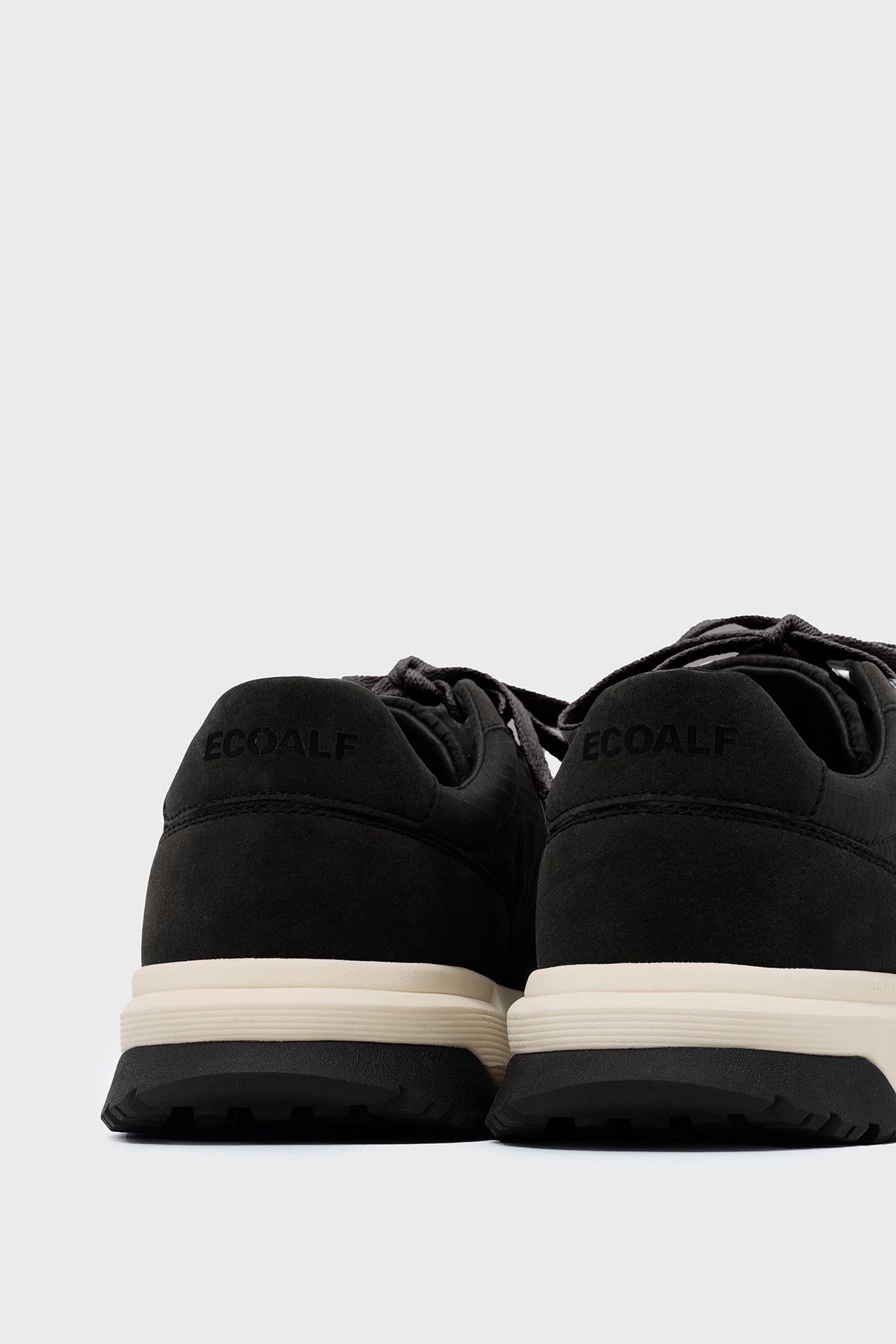 ZAPATILLA VENTURA NEGRA